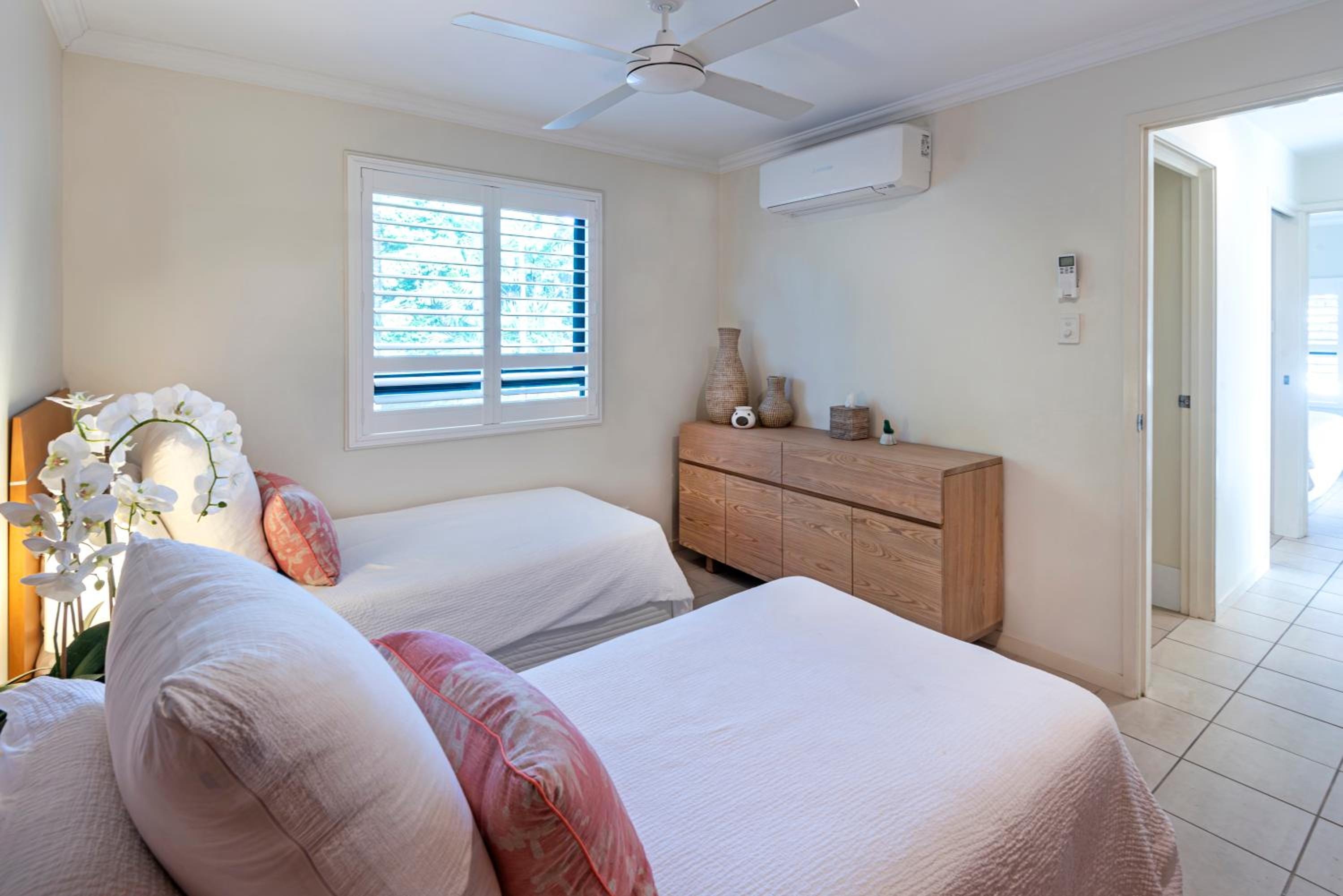 Oasis Apartments on Hamilton Island by HIHA