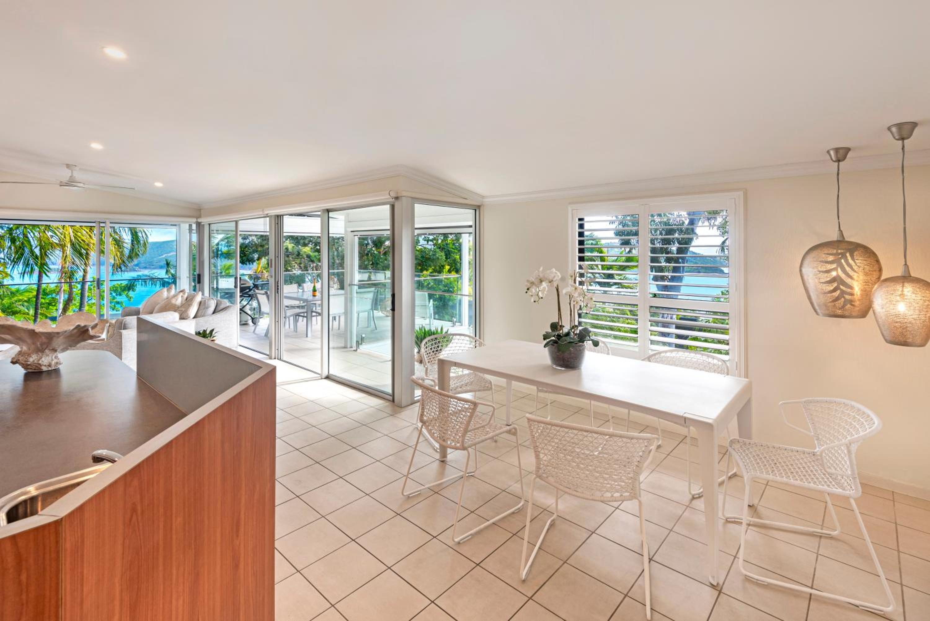 Oasis Apartments on Hamilton Island by HIHA