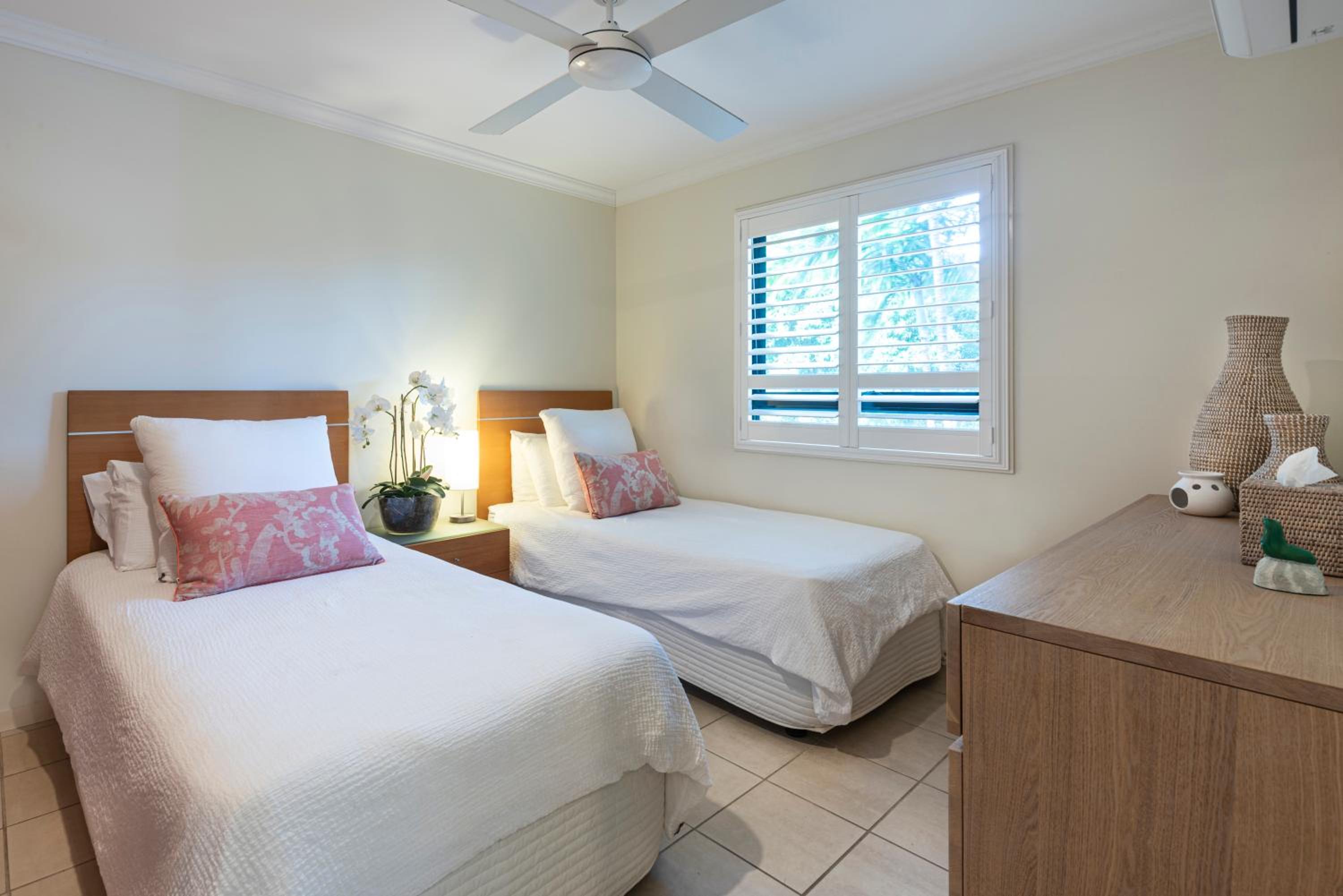 Oasis Apartments on Hamilton Island by HIHA