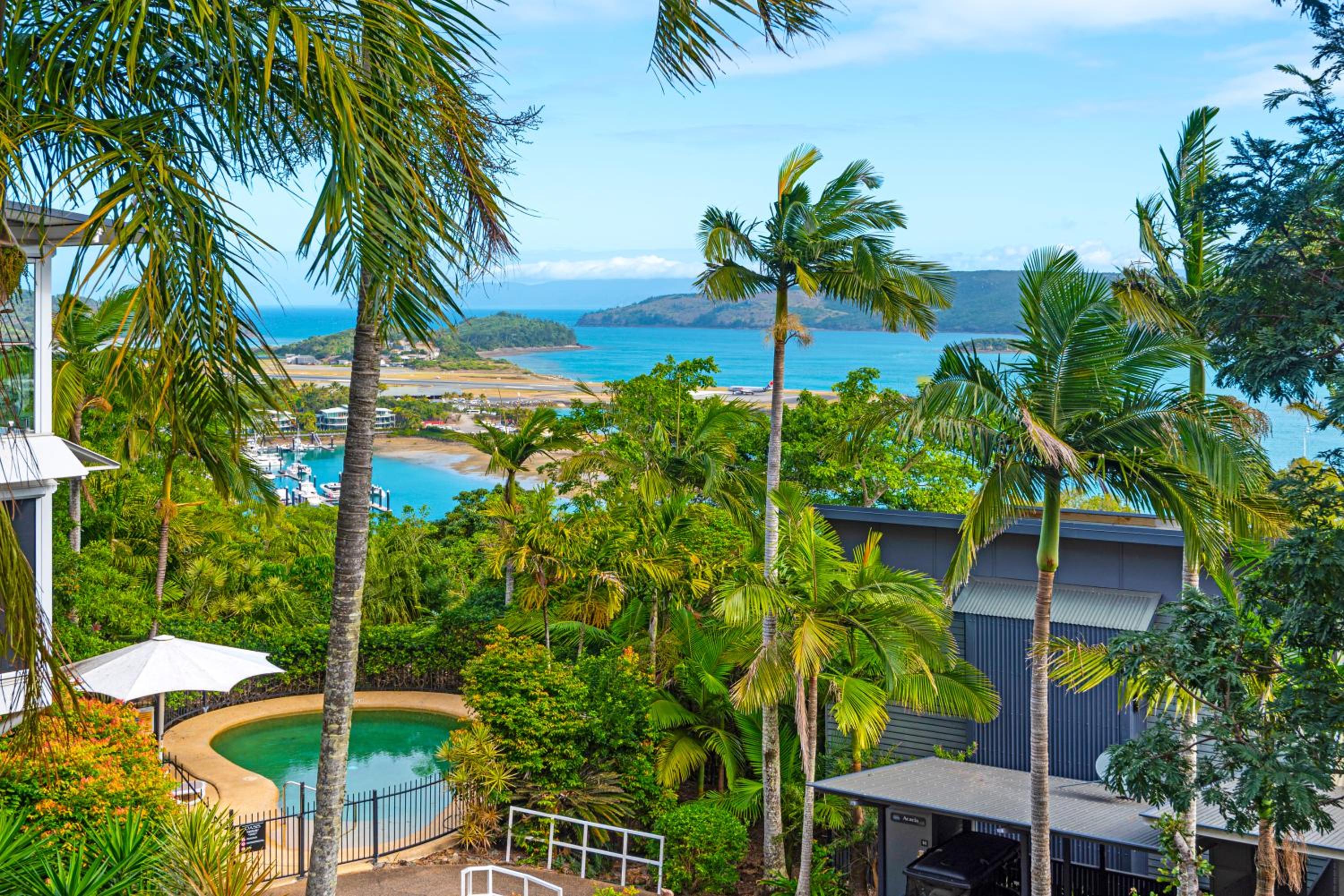 Oasis Apartments on Hamilton Island by HIHA