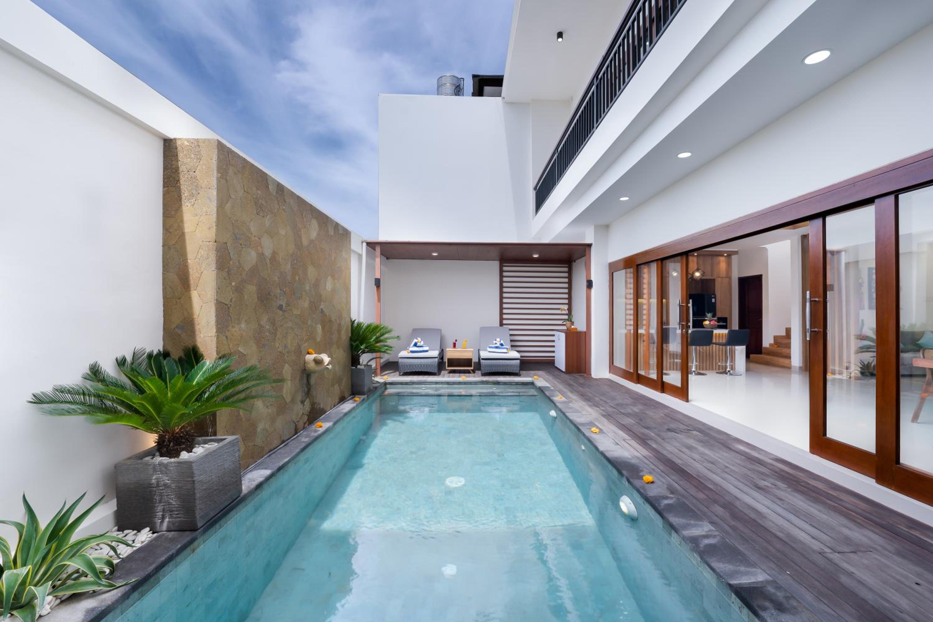 Villa Marili Seminyak by Nagisa Bali view 2