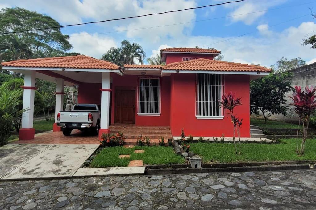 Casa Bugambilias