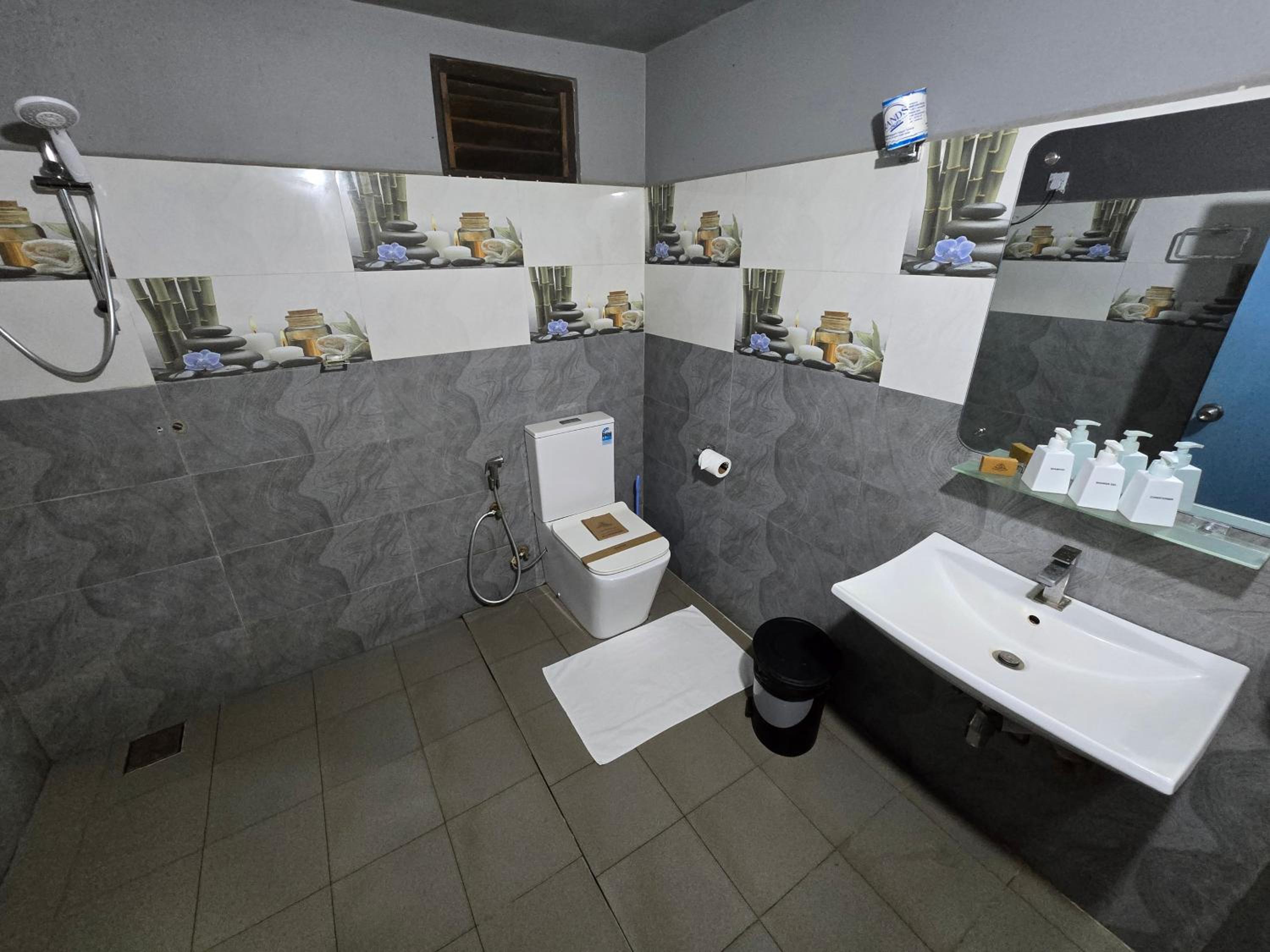 Photo 16