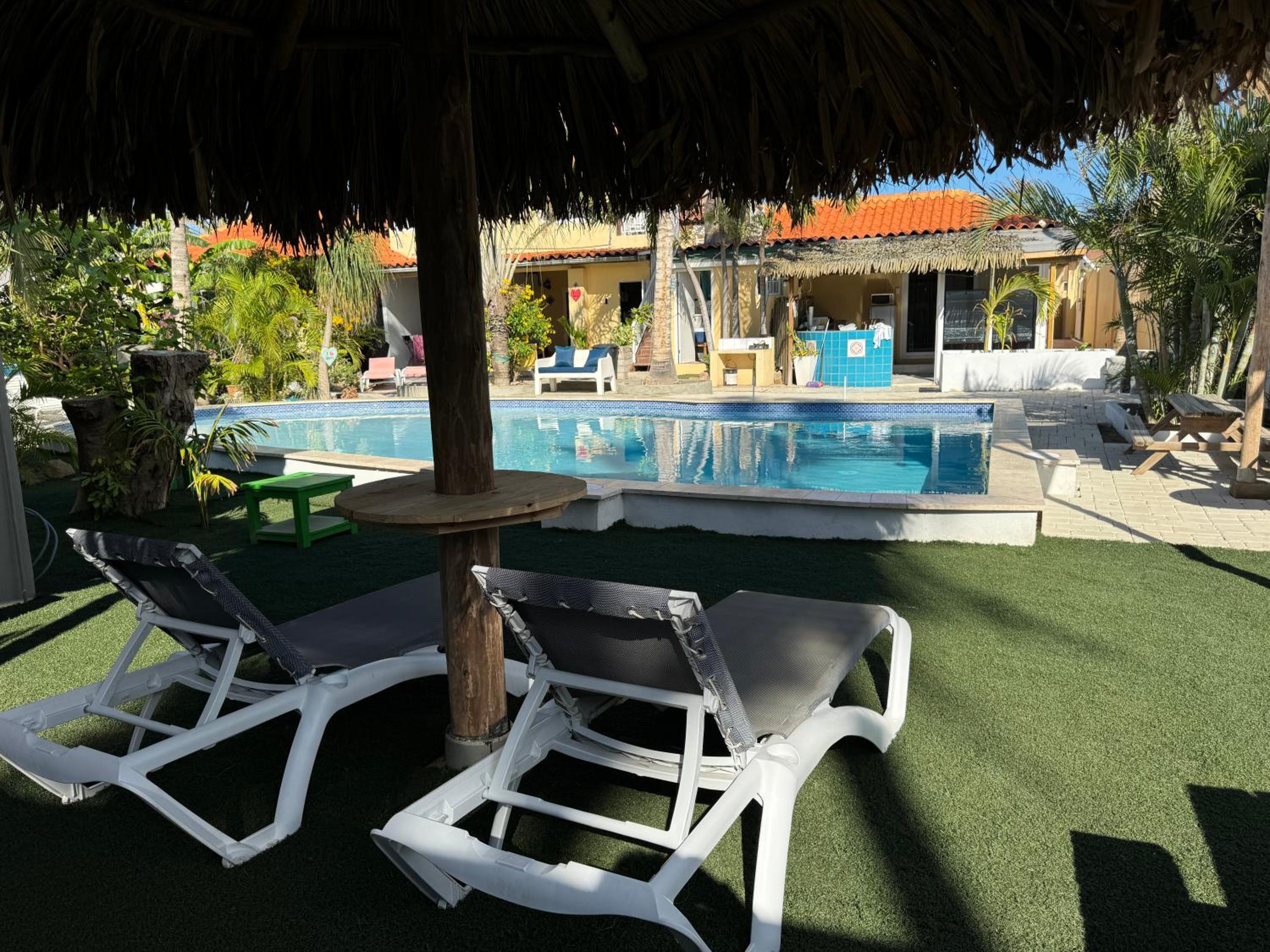 Casalina Garden 2 blocks to Palm Beach & Kitesurfing school