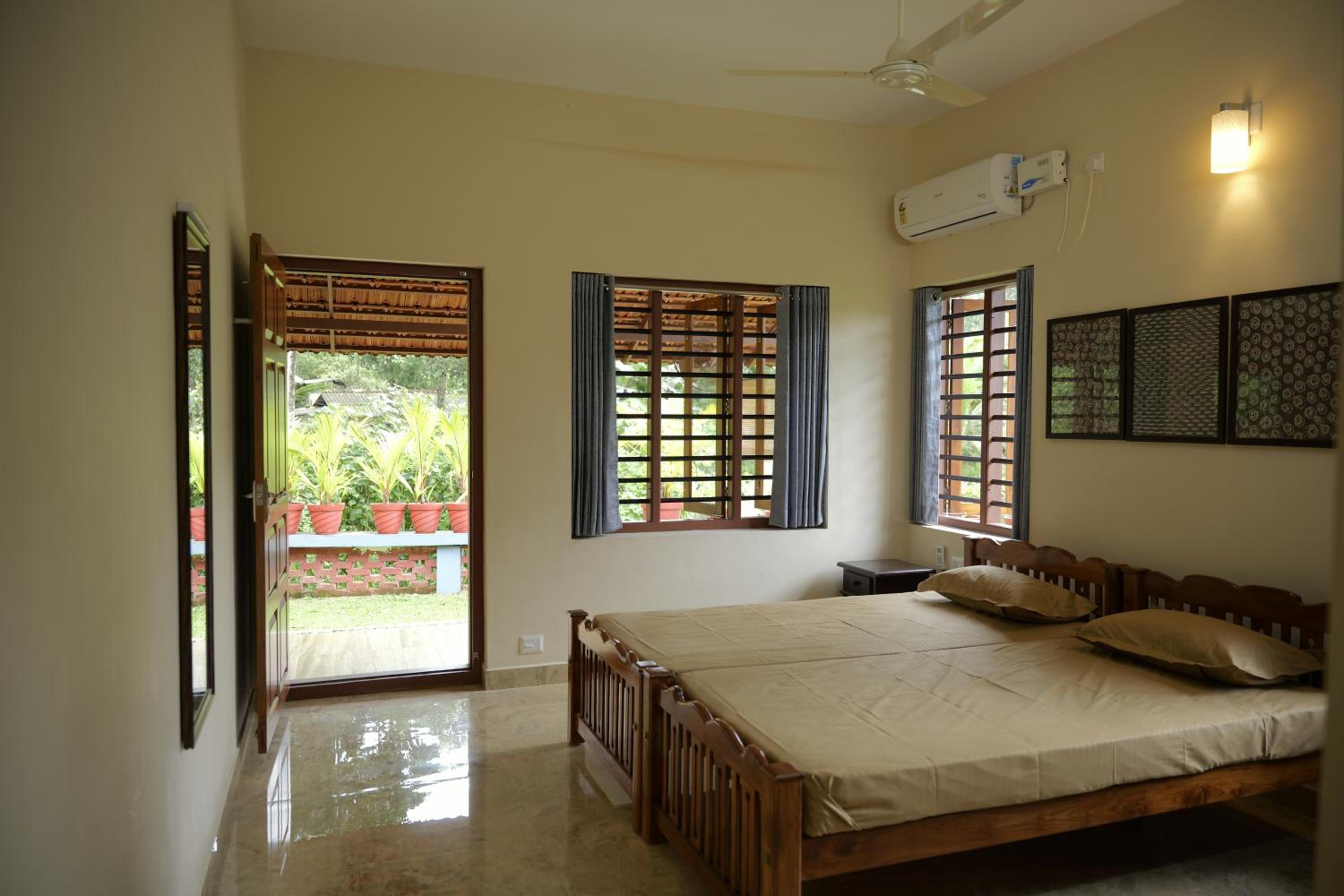 Neelambari - Exclusive Riverside Stay Only One Guest Group at a Time