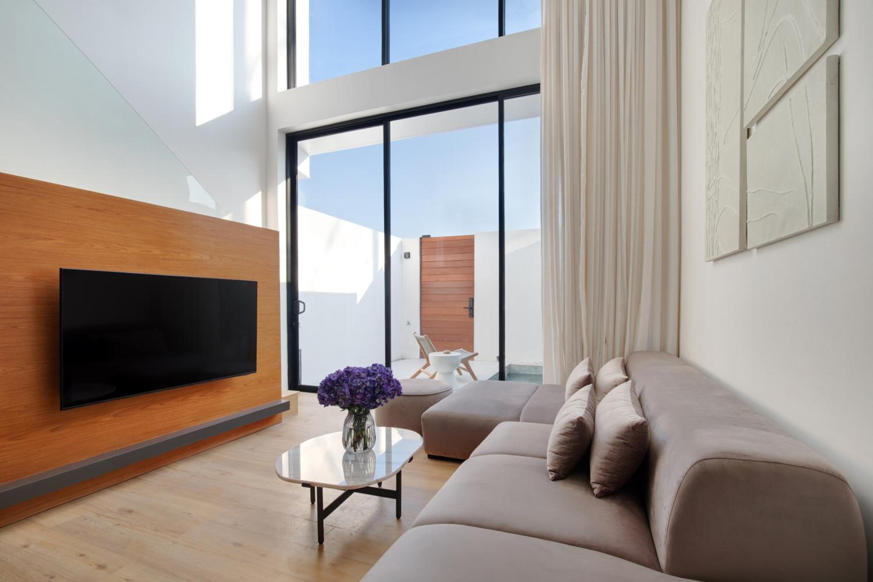 The Oasis II Townhouses by BREIG