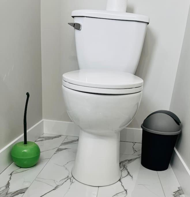 Brand New Entire Luxury Home ,10Sleep- AirHockey,PoolTable-14 Min To Airport and South Edmonton, Party or Events Strictly Restricted