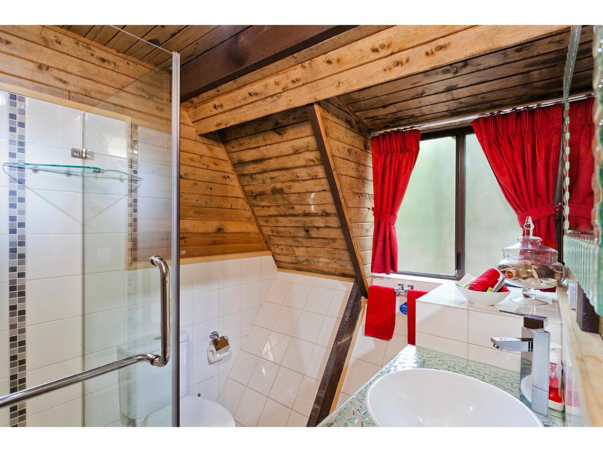 The Mouses House Rainforest Retreat