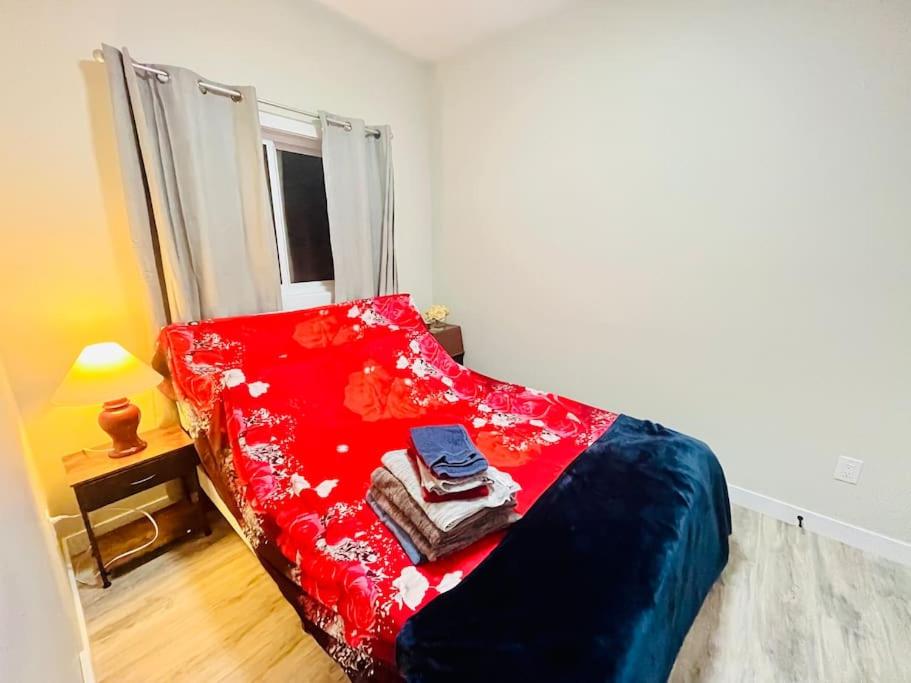 Brand New Entire Luxury Home ,10Sleep- AirHockey,PoolTable-14 Min To Airport and South Edmonton, Party or Events Strictly Restricted