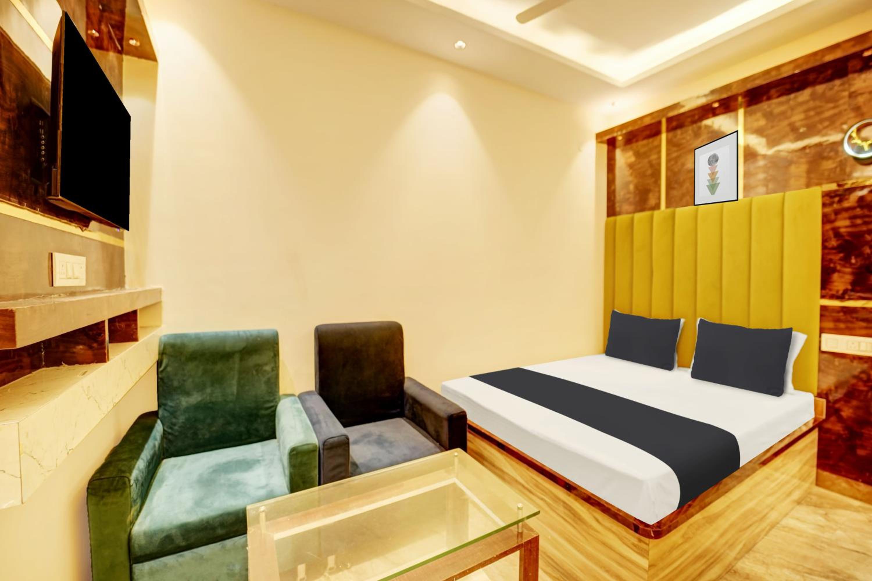 Super Collection O DIVIRA INN view 3