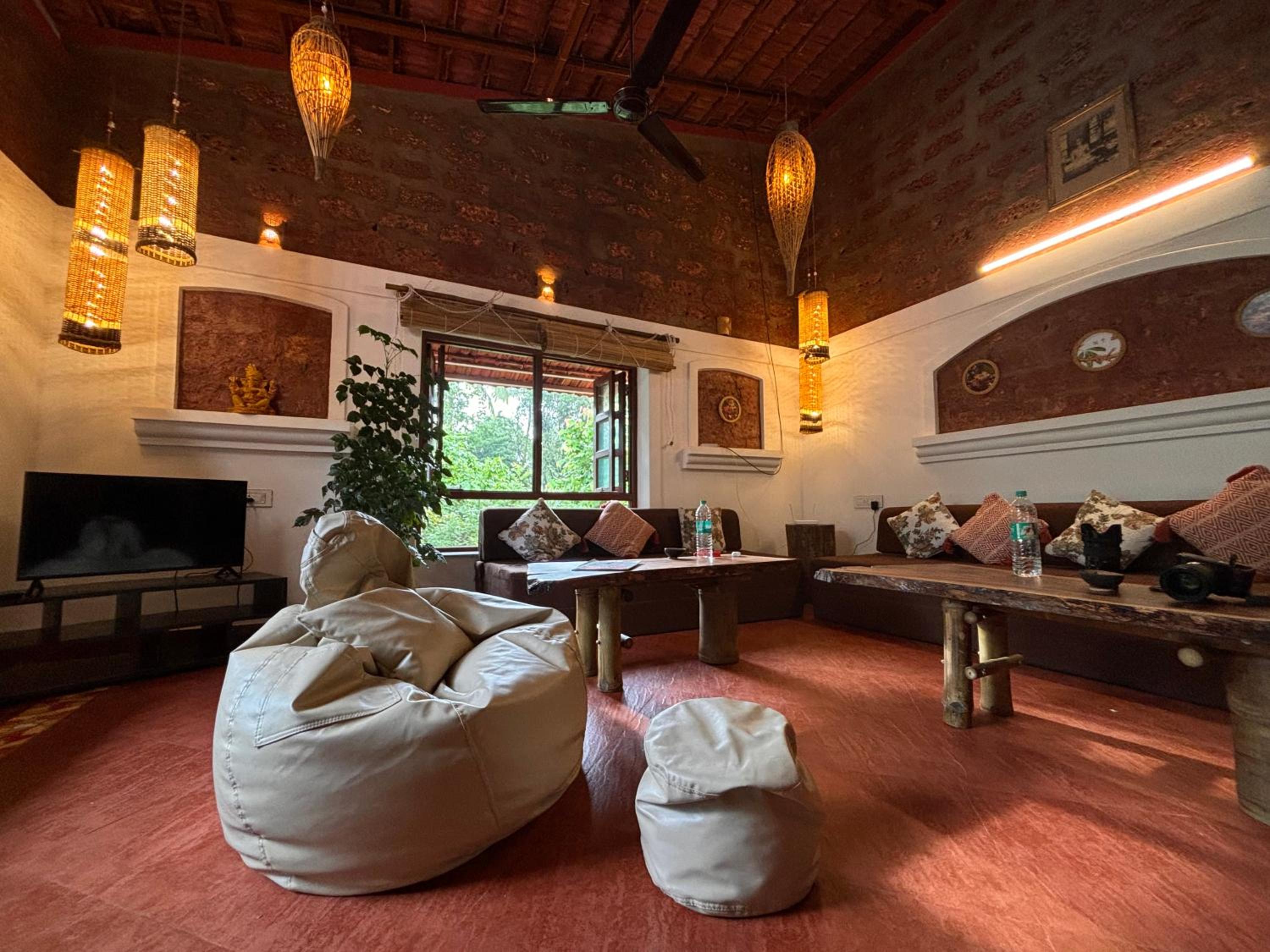 Surangi Homestays