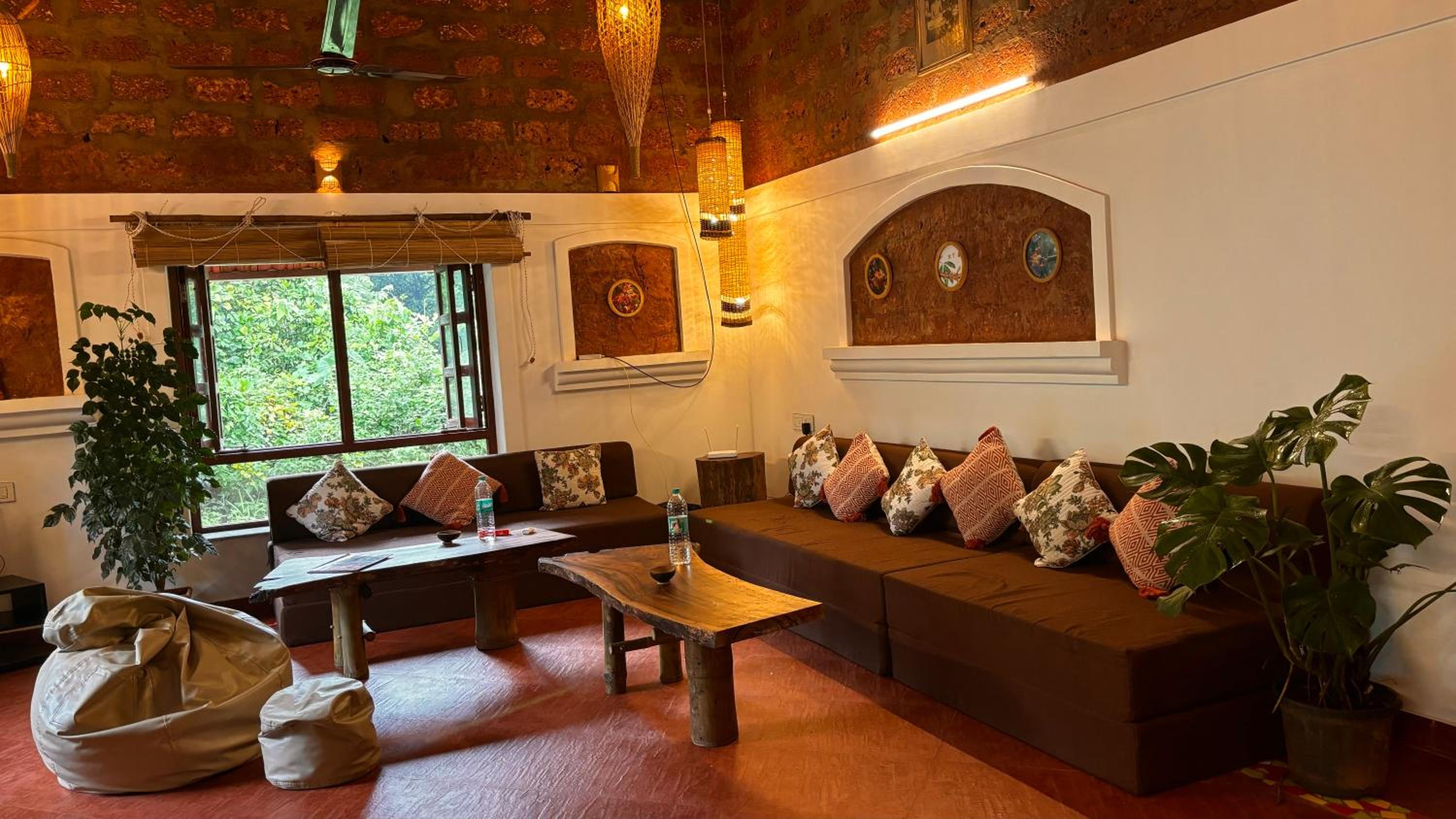 Surangi Homestays