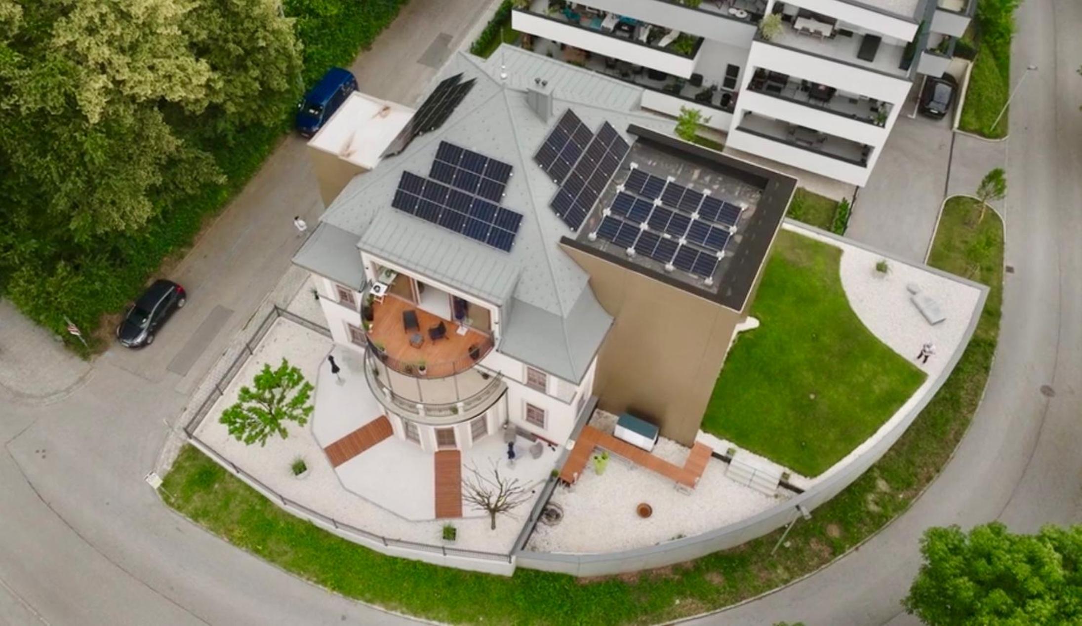 Luxus-Apartment in historischer Villa, Balkon & Lift, Nähe Therme Bad Hall