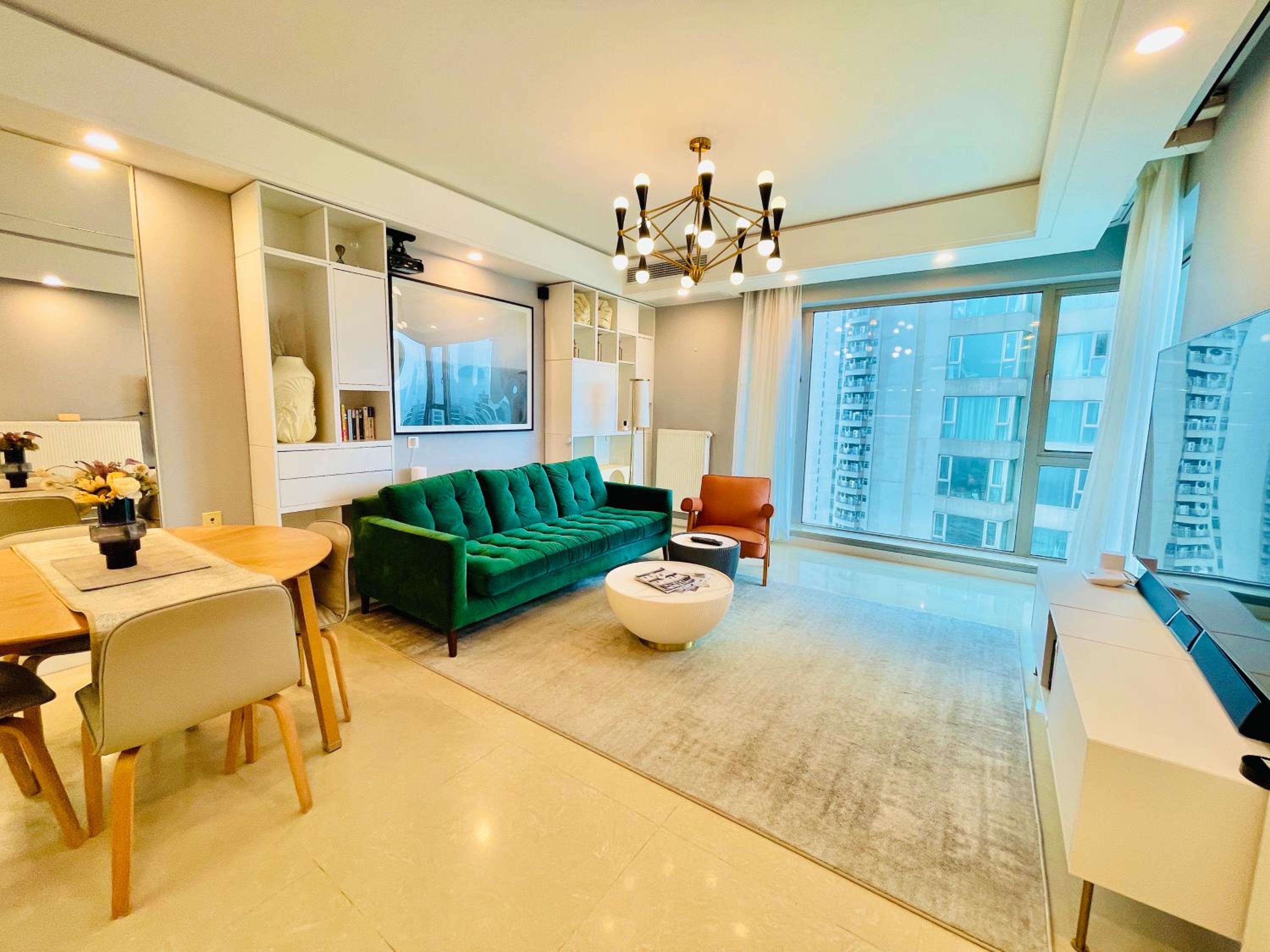 iHome-Lujiazui Riverside, Bund Riverview, Skyscrapers Citywalk, Deluxe Shanghai Living, As Pictured