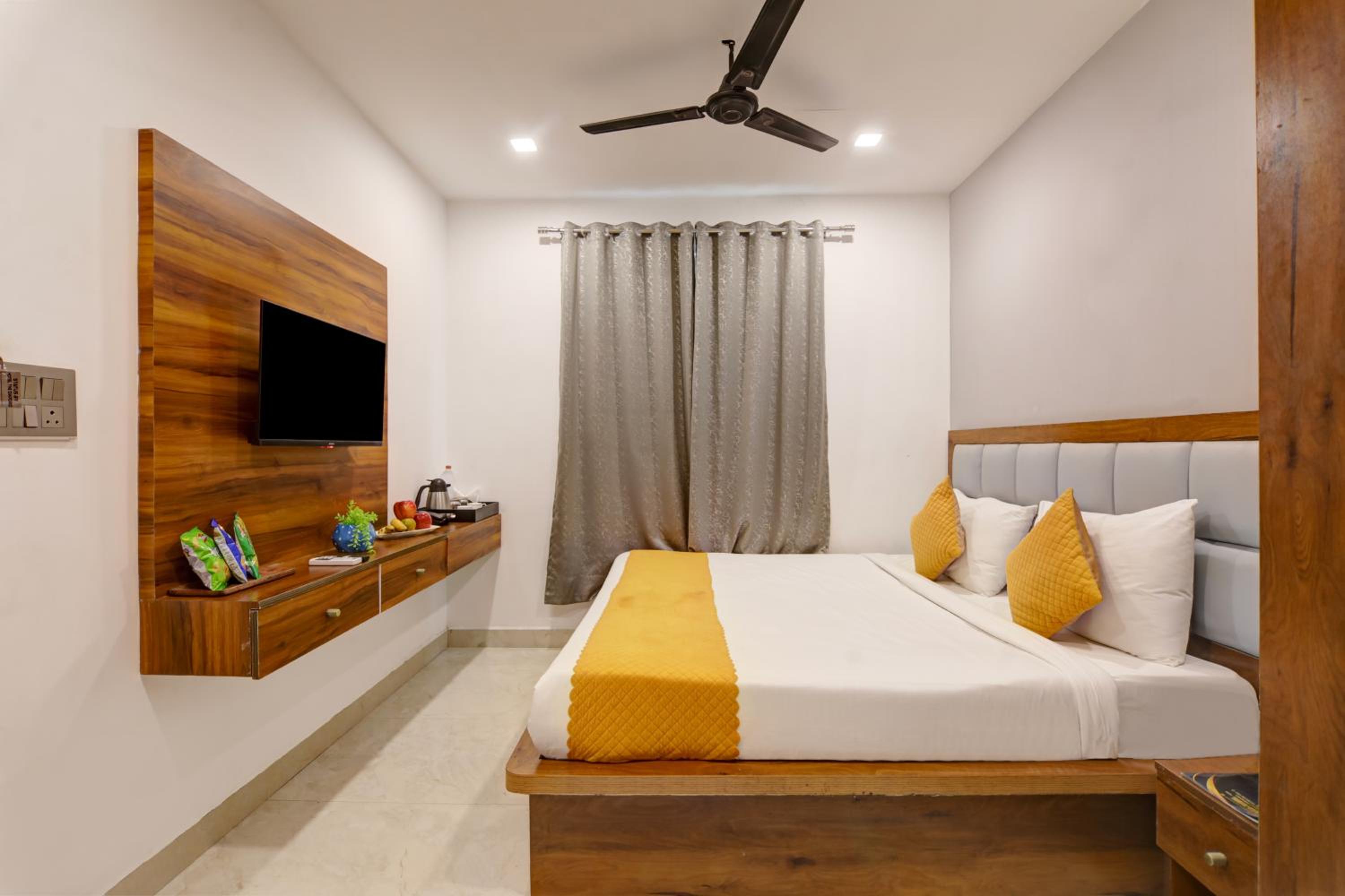 STATUS by Hotel The Emporio view 5
