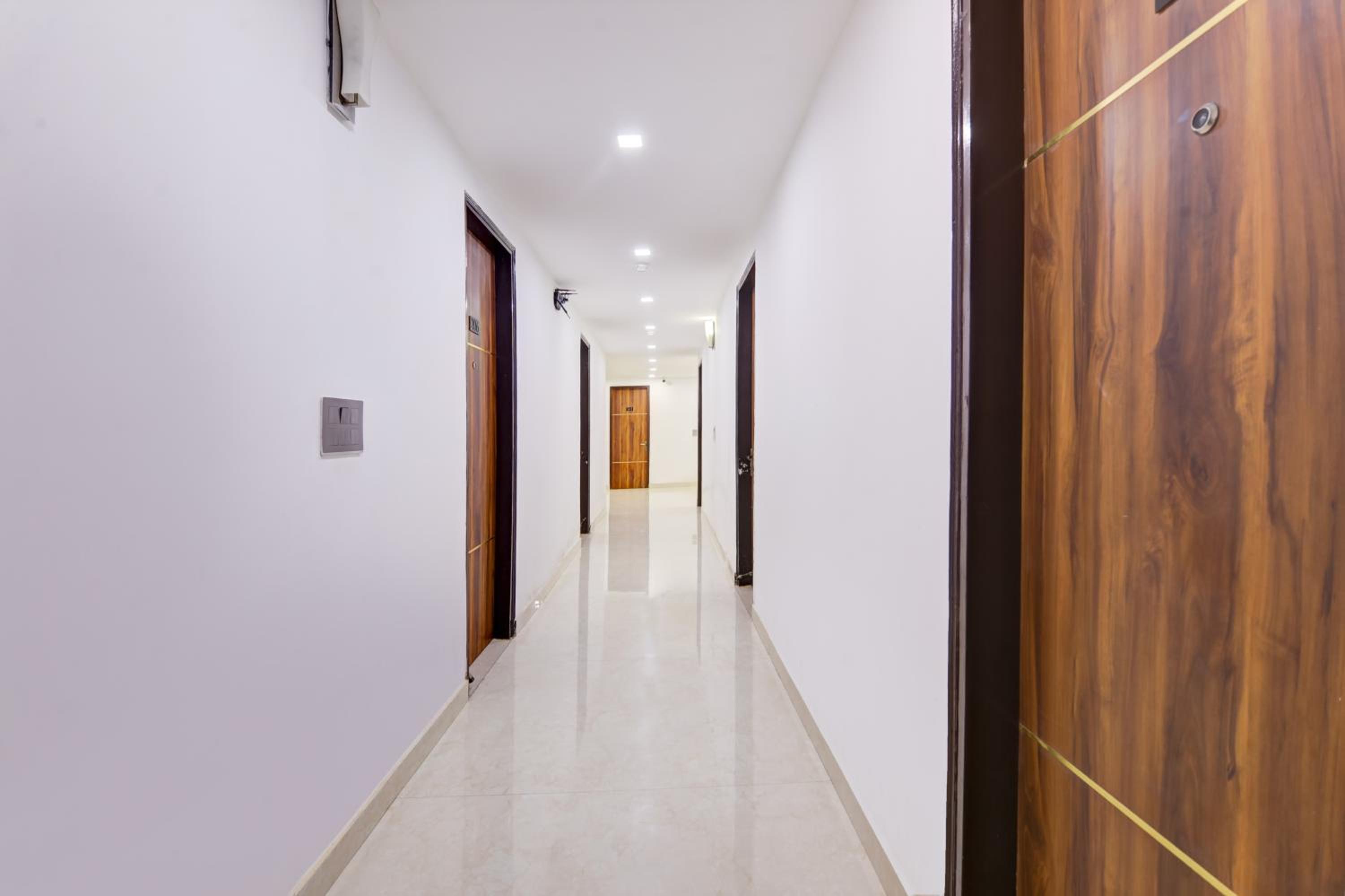 STATUS by Hotel The Emporio view 4