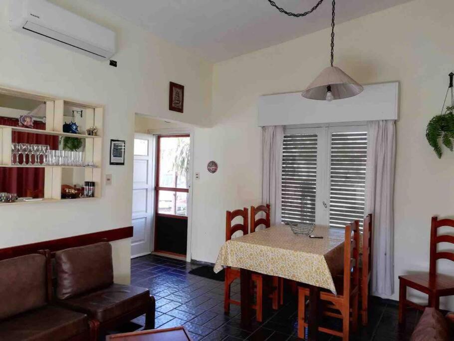 Muy cómoda casa a metros de la playa view 3