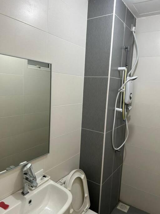 Twin Danga at Perling Entire Unit with 2 bedrooms