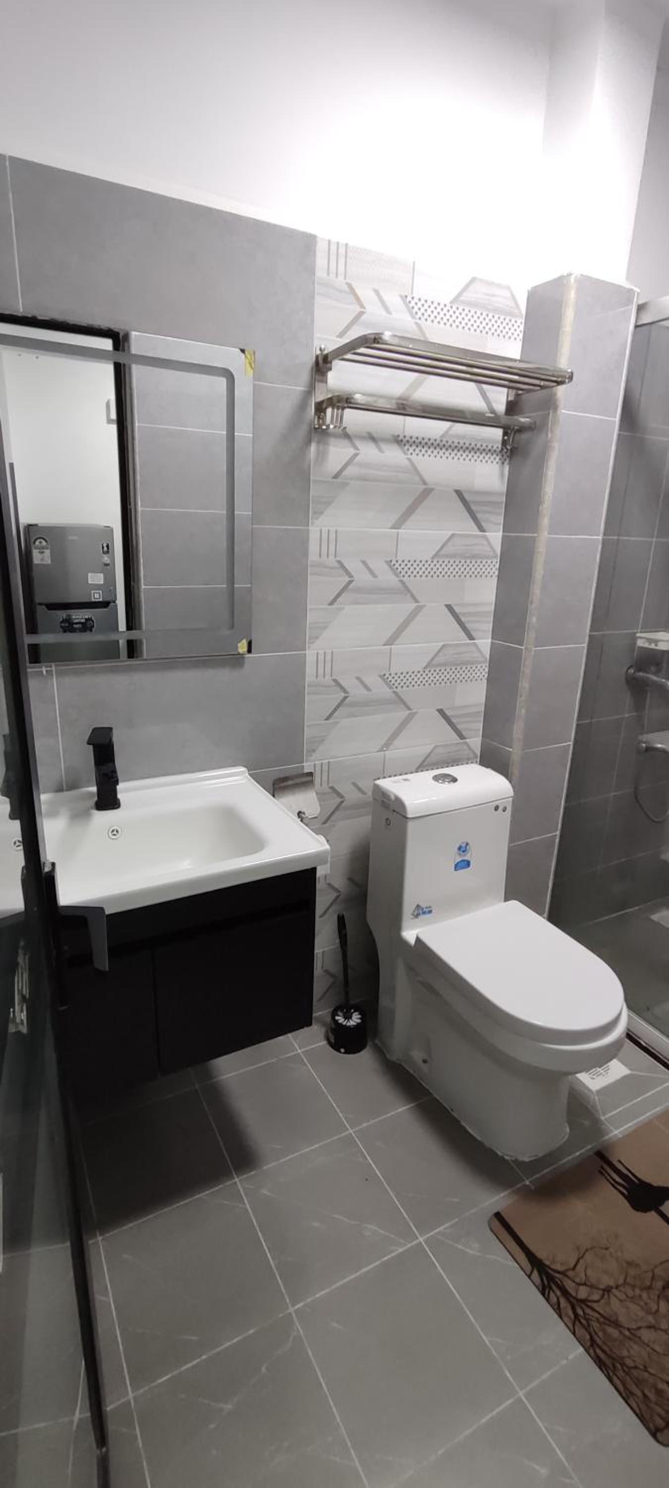 Royal Tranquil one bedroom in kilimani view 4