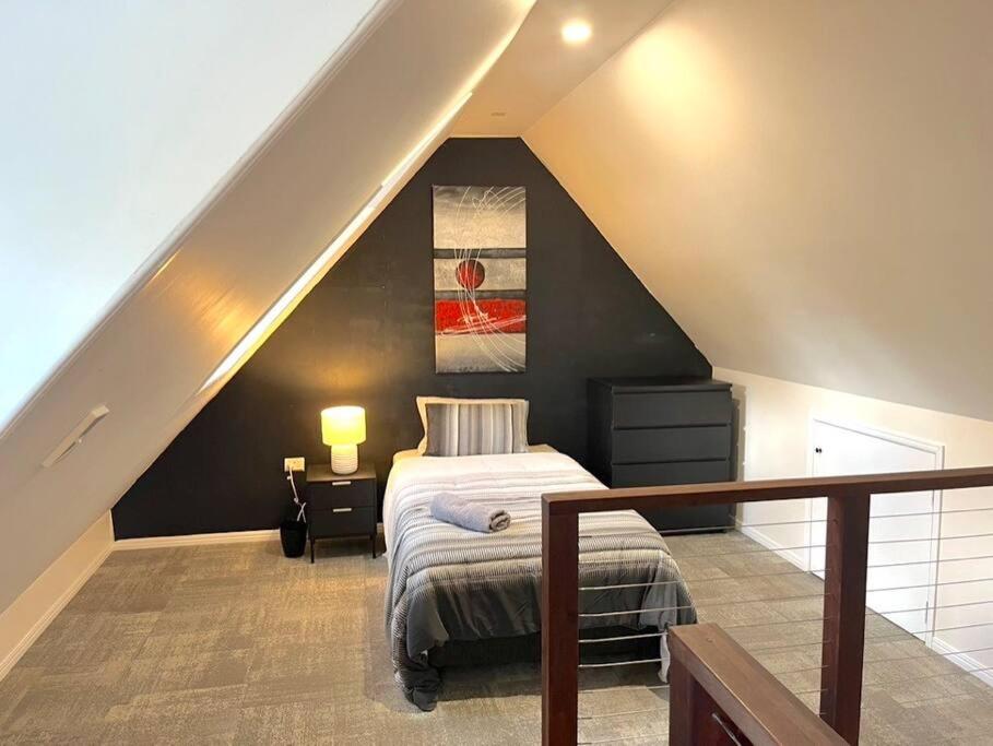 Gabba Central Lofthouse Sleeps5 Pets