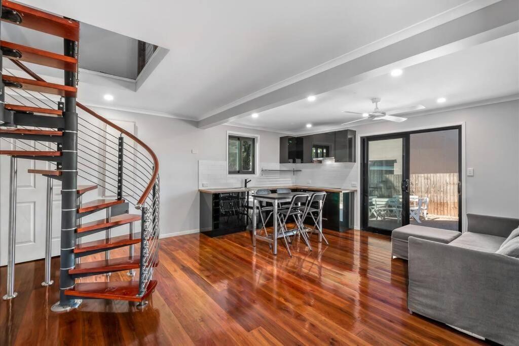 Gabba Central Lofthouse Sleeps5 Pets