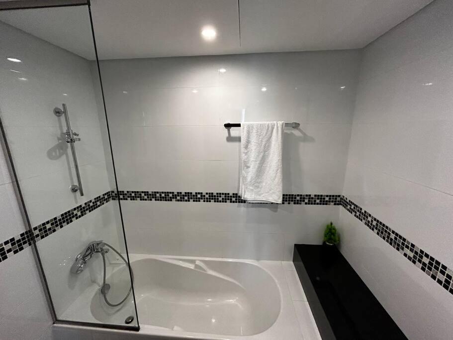 Penthouse Two Bedroom Sea View luxurious