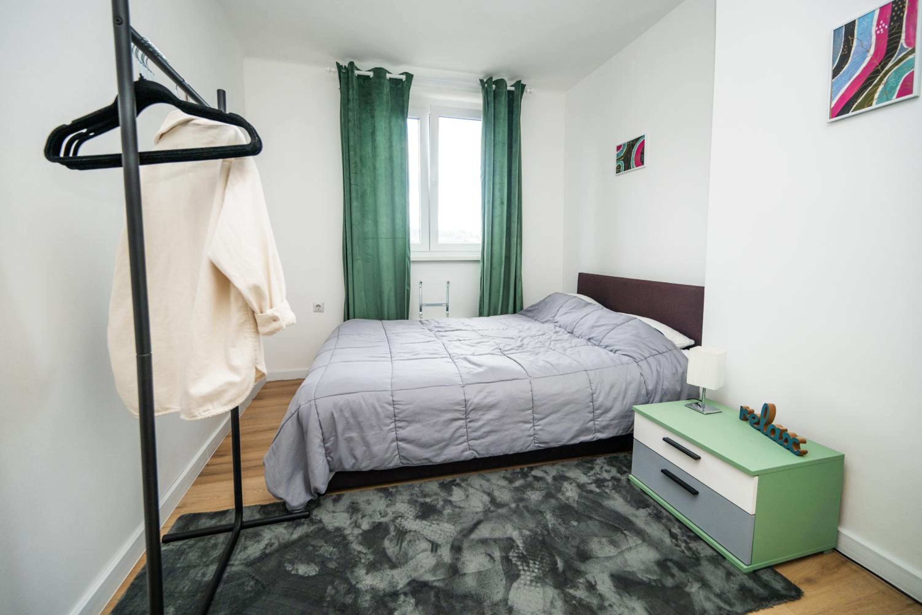 Bright and Colorful 1BDR Apartment in the City Center