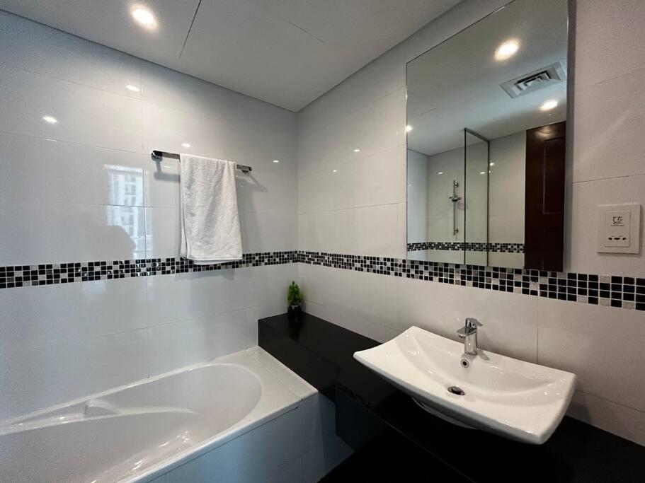 Penthouse Two Bedroom Sea View luxurious