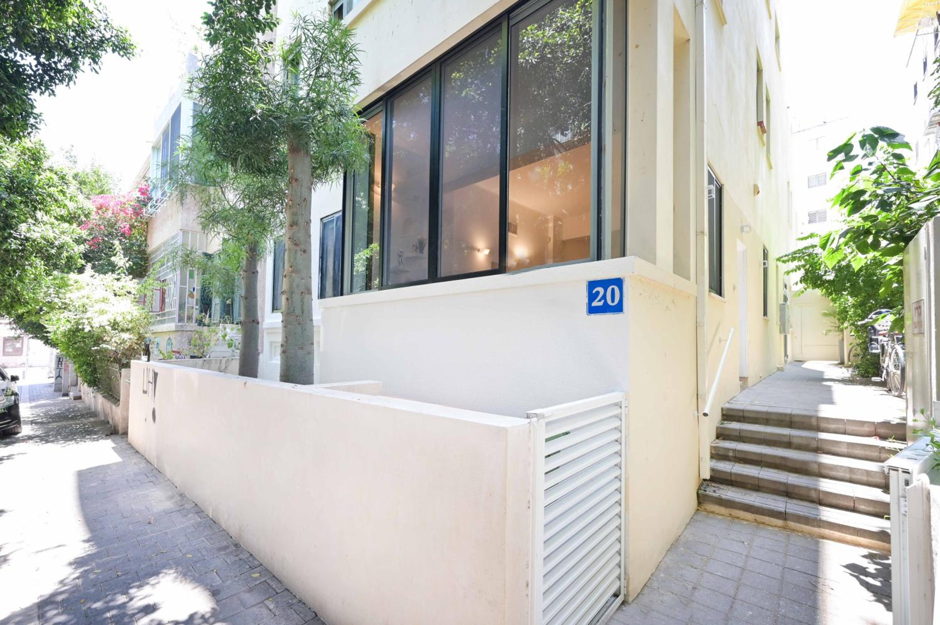 Beauty 3BR in Shenkin by HolyGuest view 3
