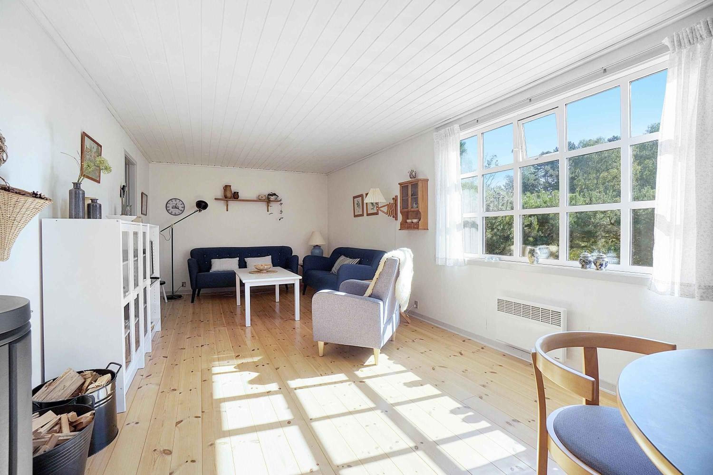 Charming Holiday House Near The Beach