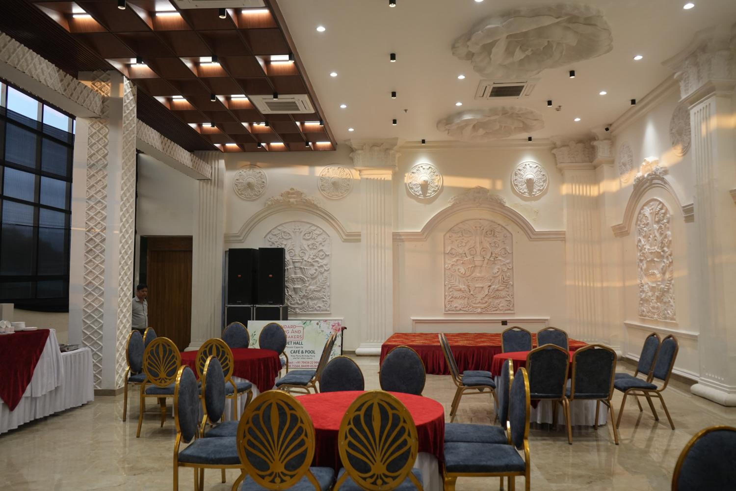 Hotel Calista Square