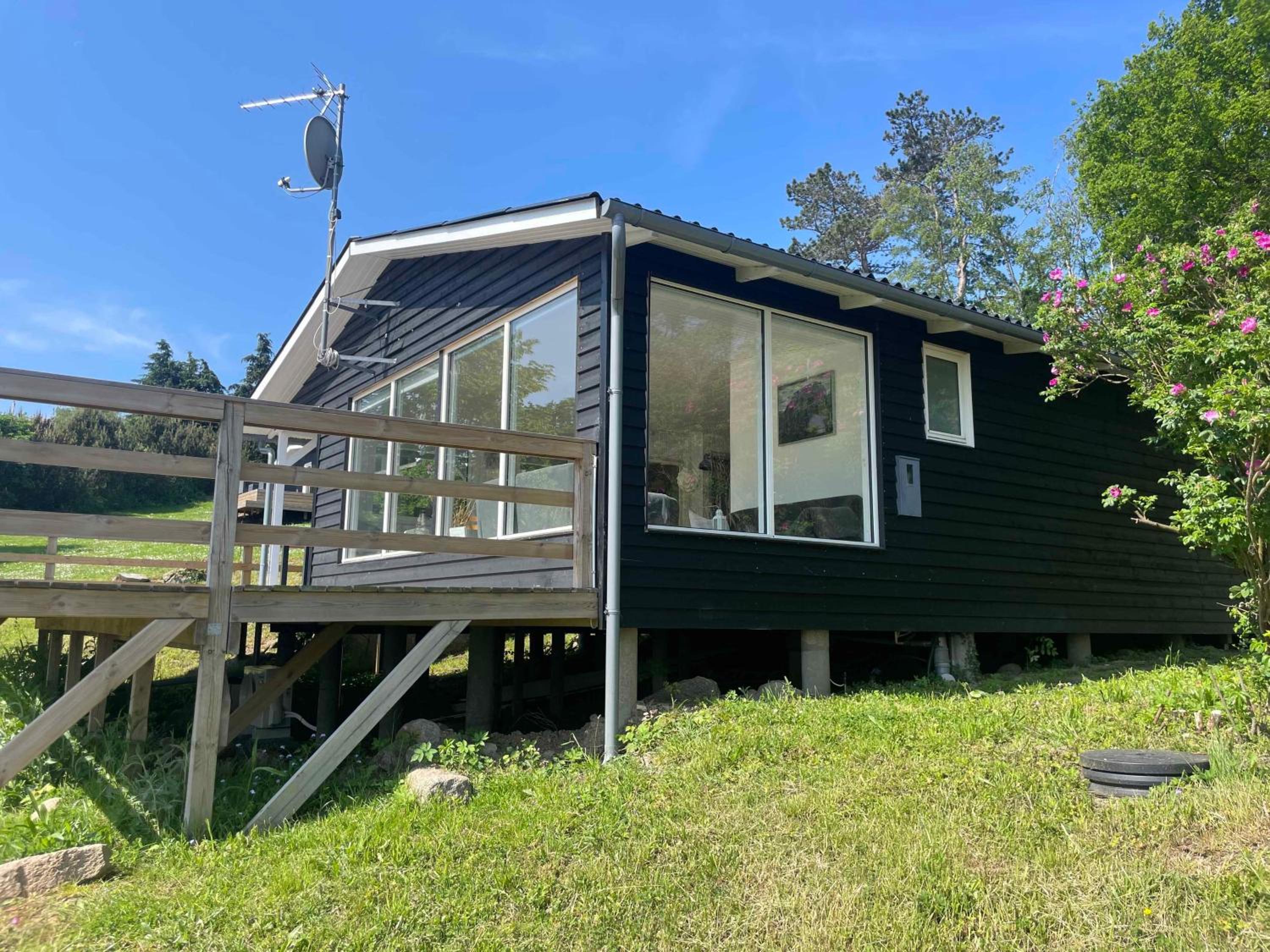 Cottage With A View- 5 Min From Beach