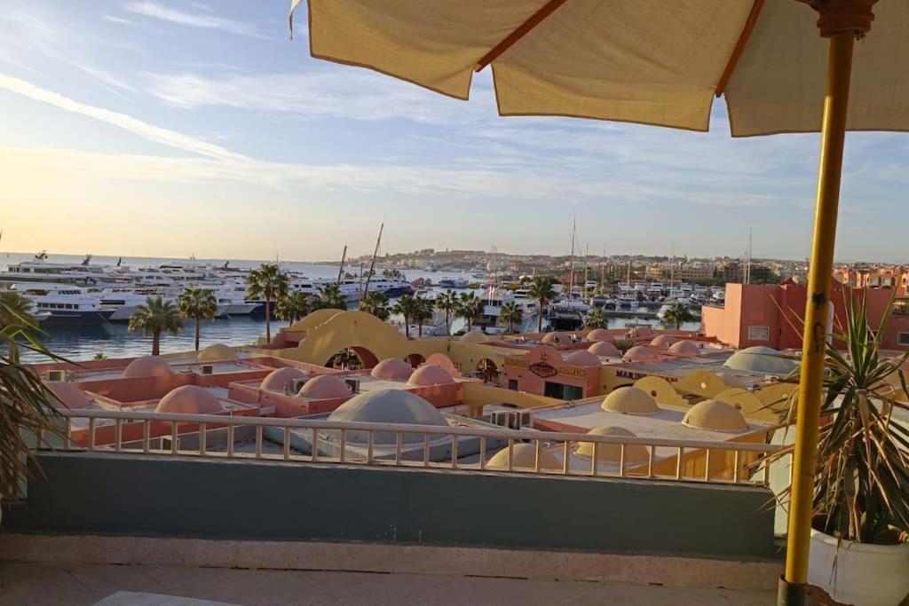 Sunny Sea View Studio Marina on private roof