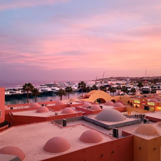 Sunny Sea View Studio Marina on private roof
