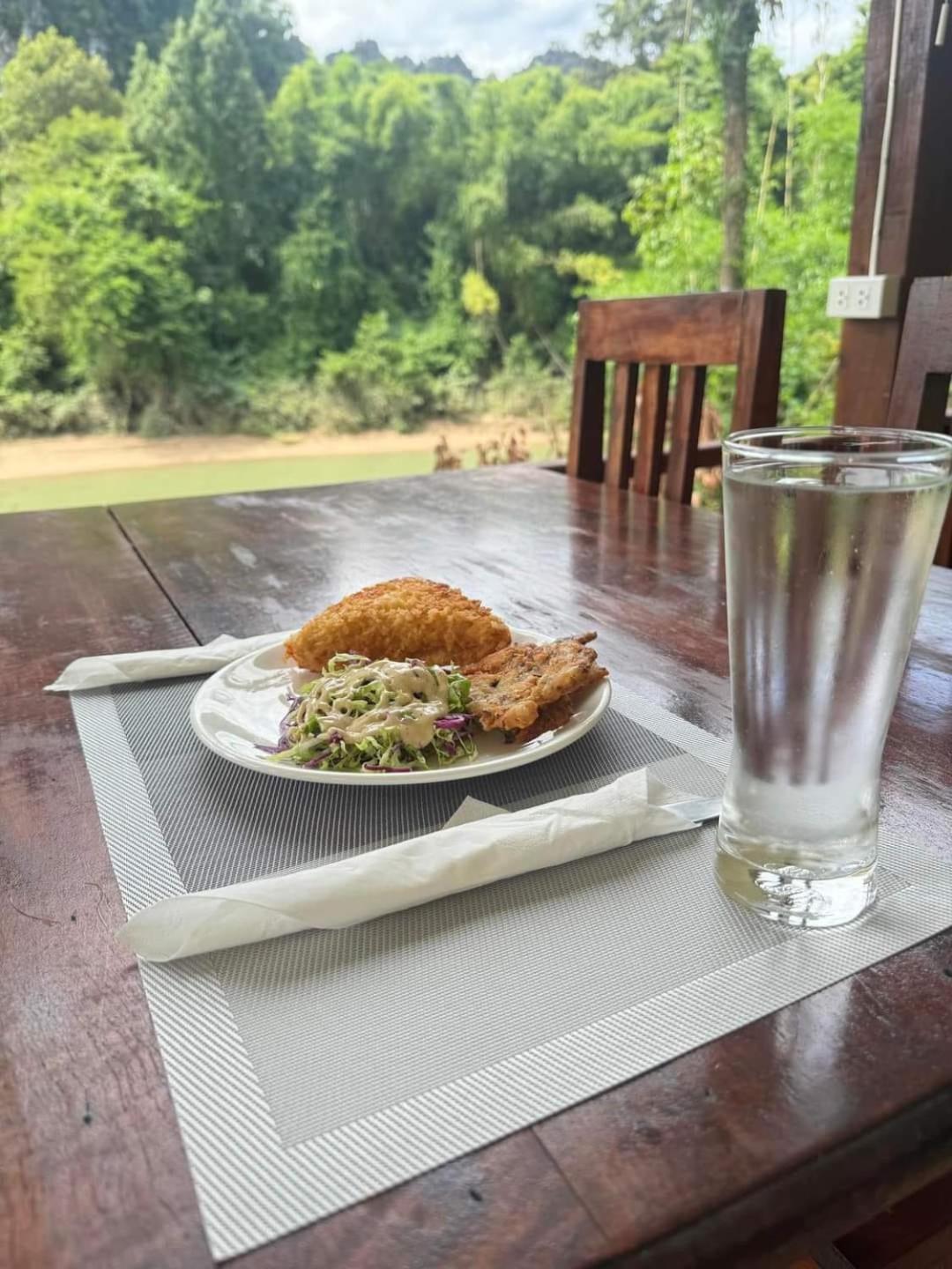 Konglor Cave Resort-Riverside Restaurant