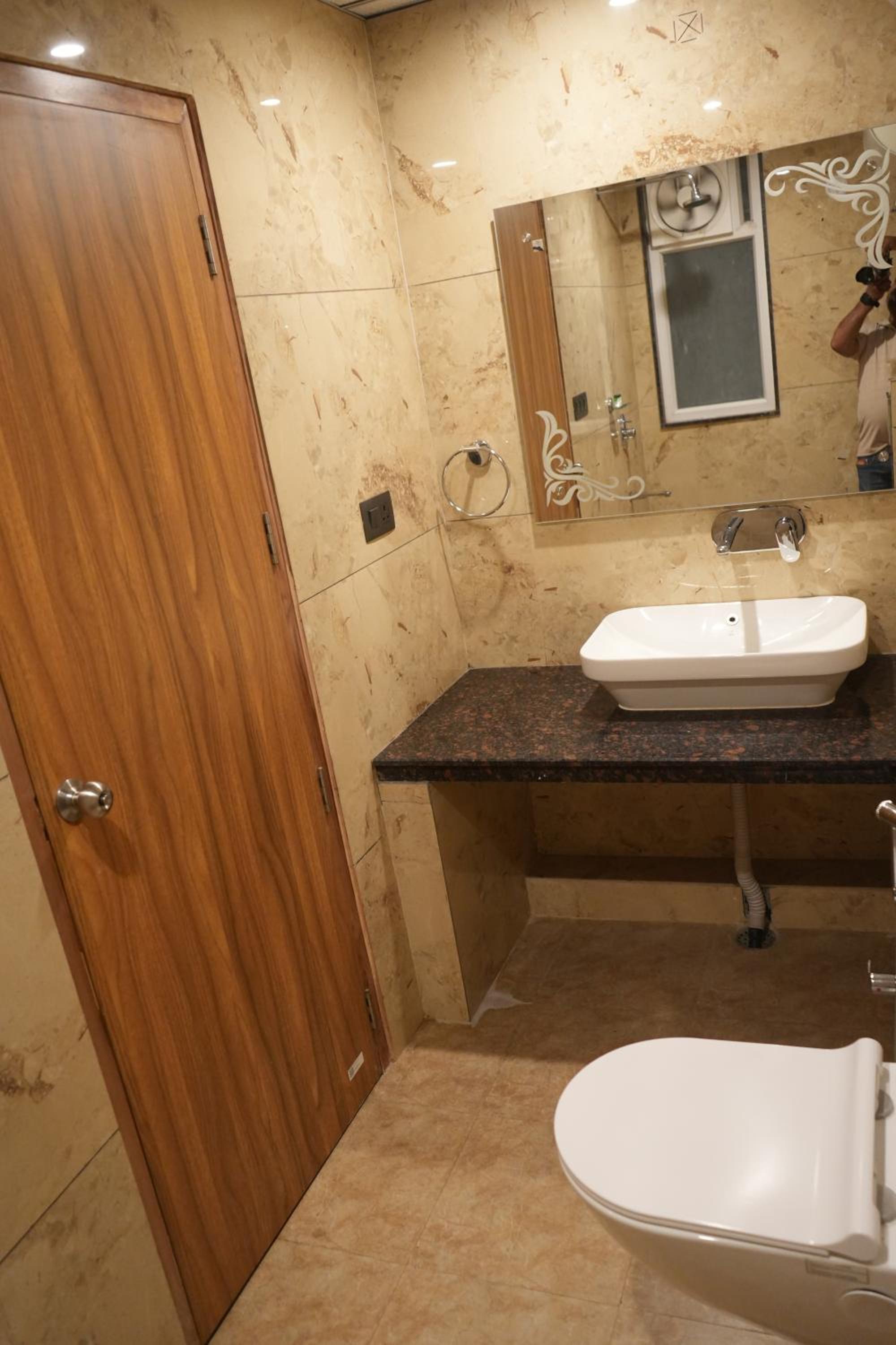 Hotel Calista Square