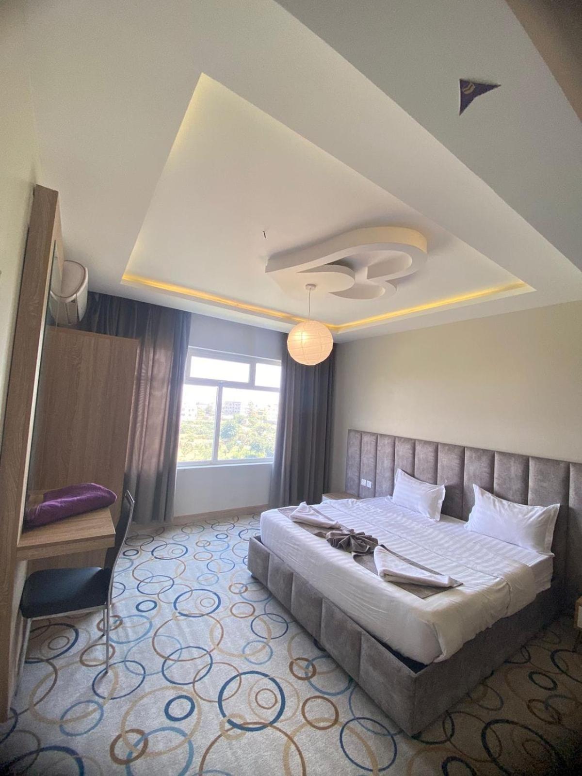 Hotel Golden New Alarin - Image 1