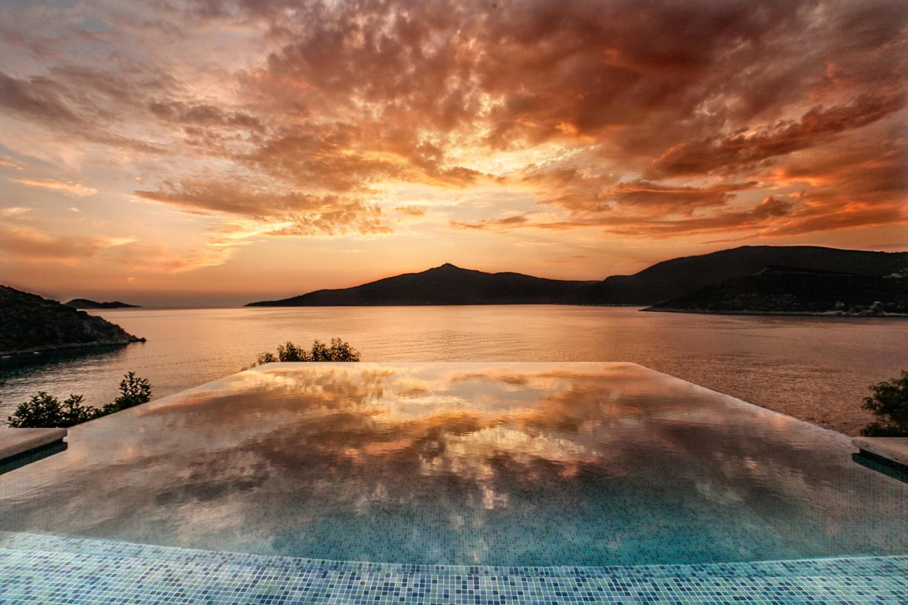 Hotel Villa Mahal becomes Villa Mahal Otel. - Image 113