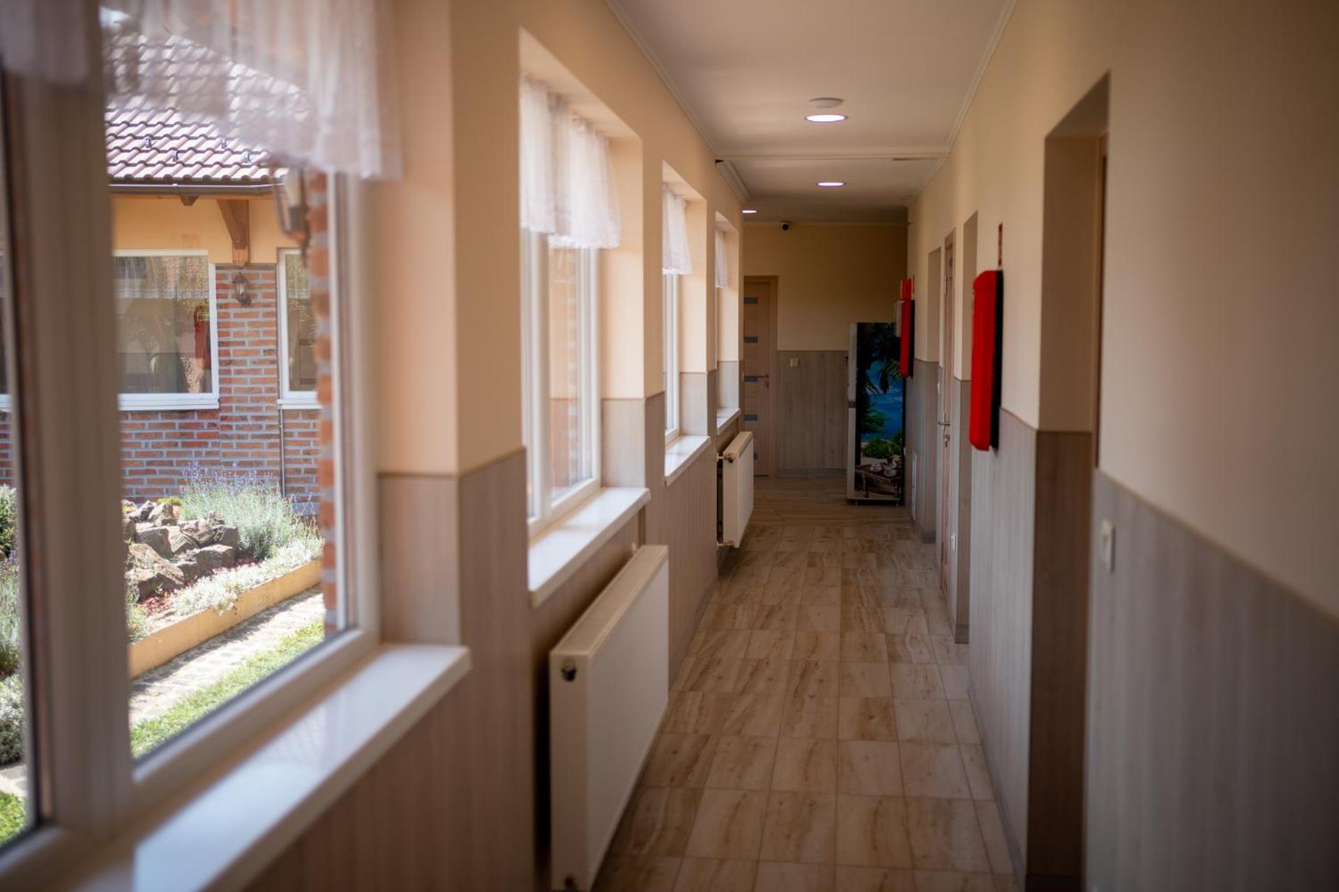 Photo 37