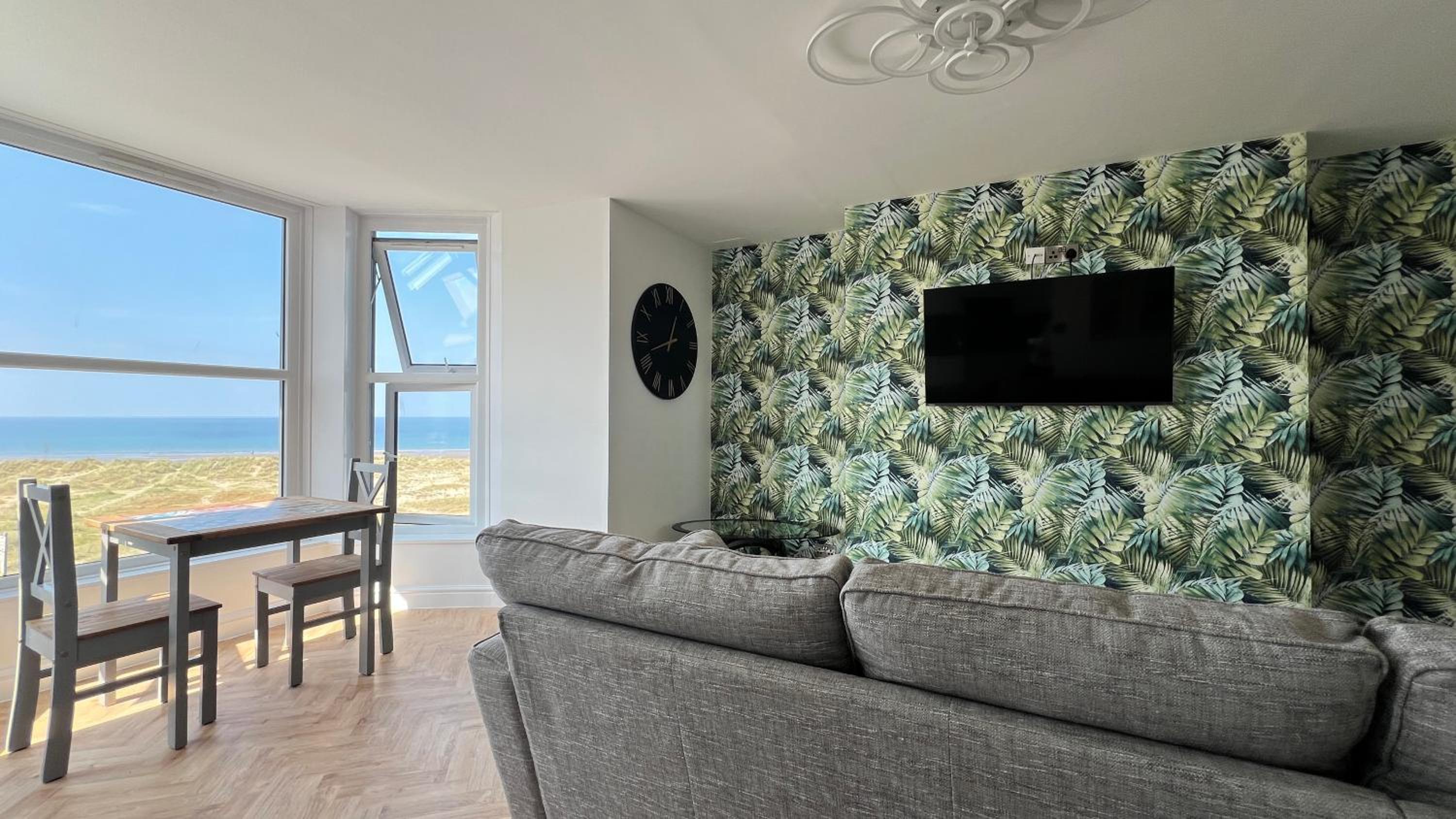 Barmouth Beach Front Apartments