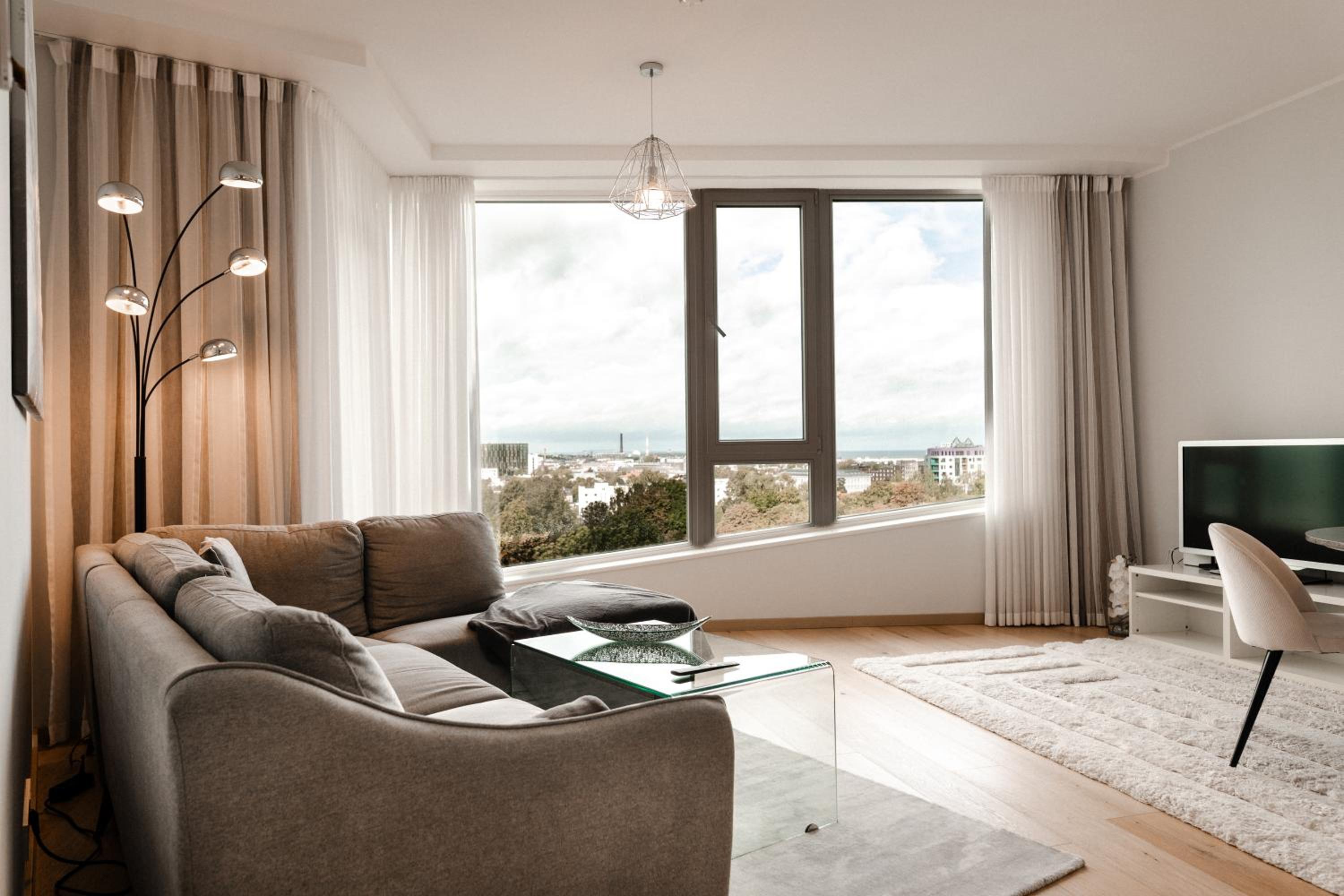 Luxurious Skyline Residence apartment