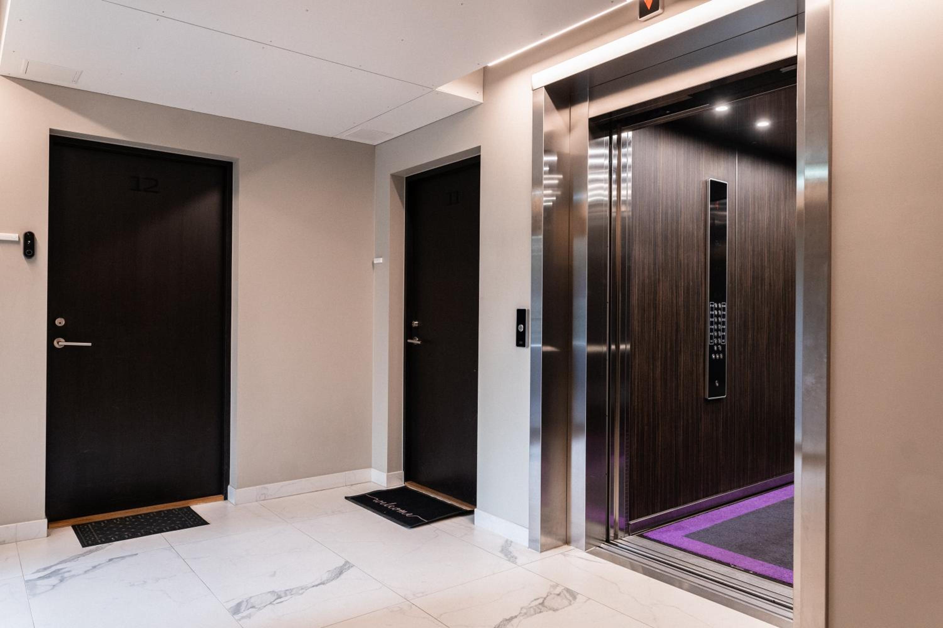 Luxurious Skyline Residence apartment