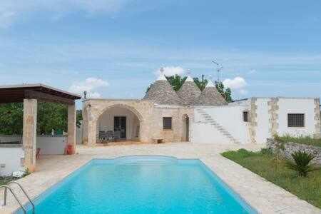 Trullo Terra di mezzo view 3