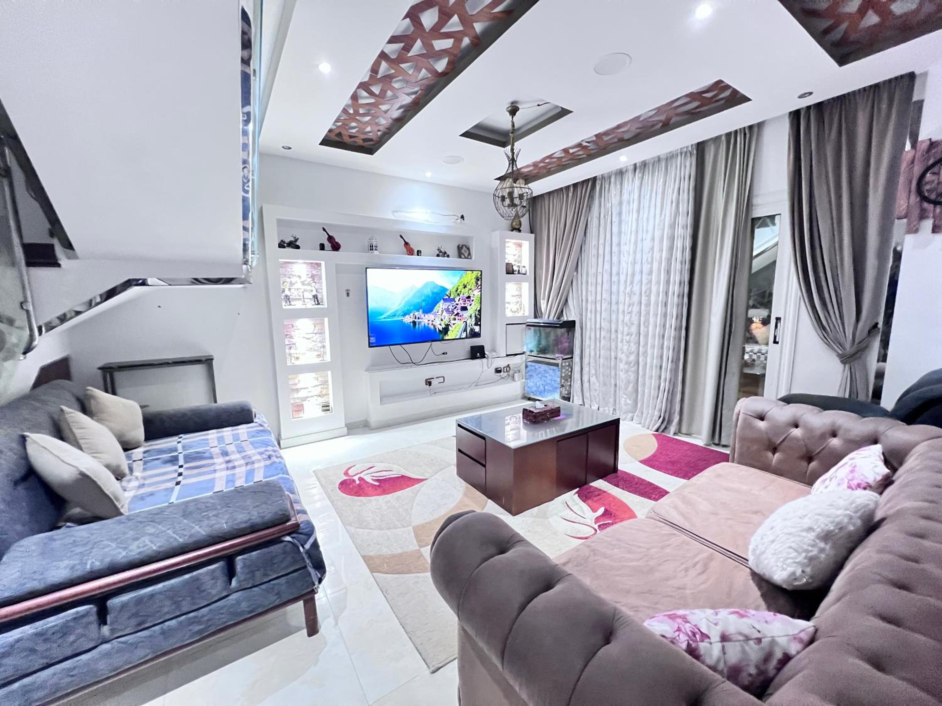 Villa Contenental residense El sheikh Zayed Beverly Hills