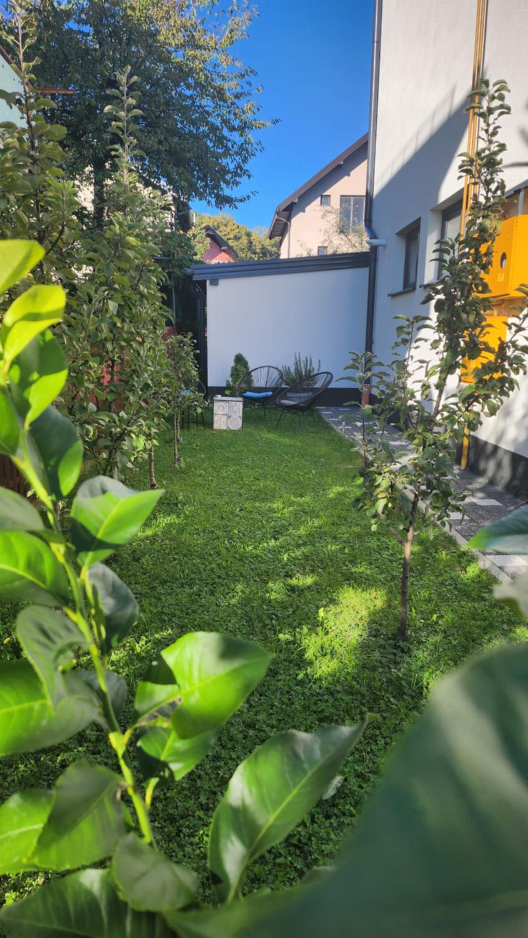 Apartmani Dobrinja - Free parking- Rent a car