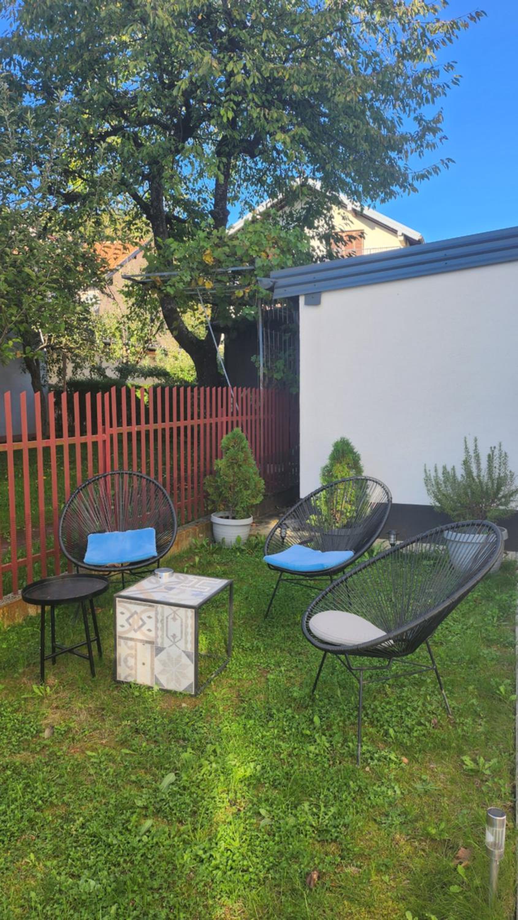 Apartmani Dobrinja - Free parking- Rent a car