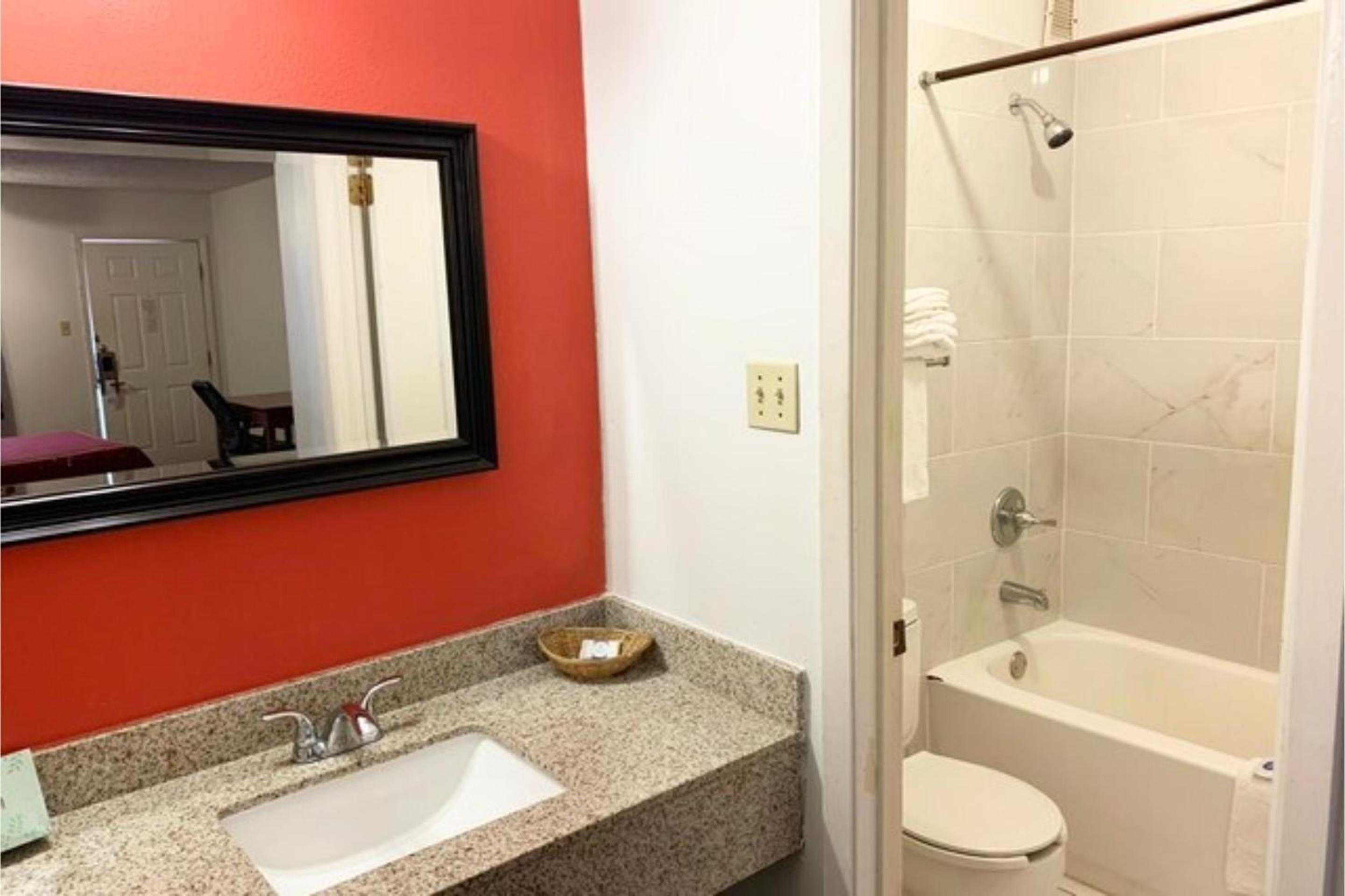 Rodeway Inn & Suites Jefferson