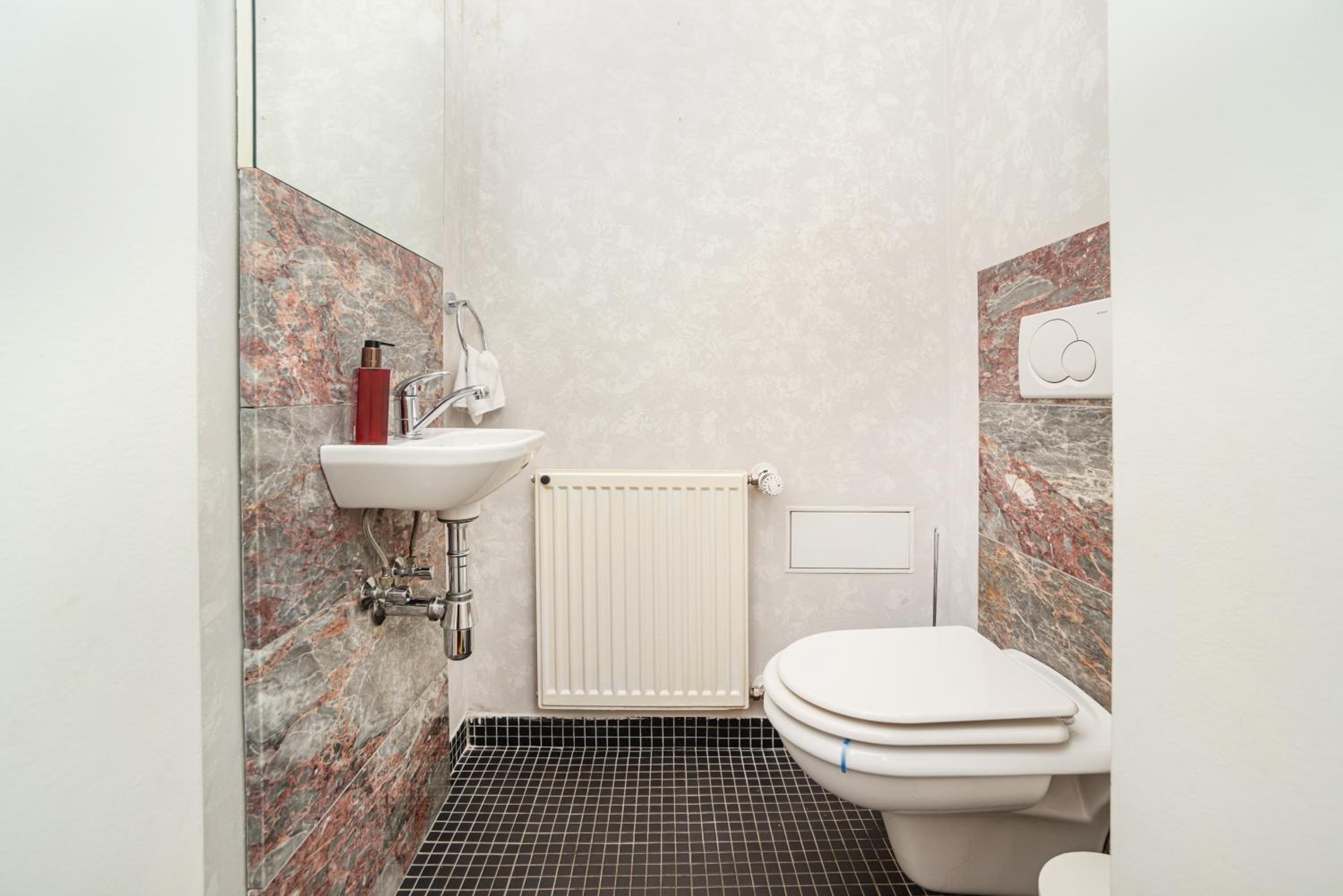 Spacious two-bedroom apartment in Old Town