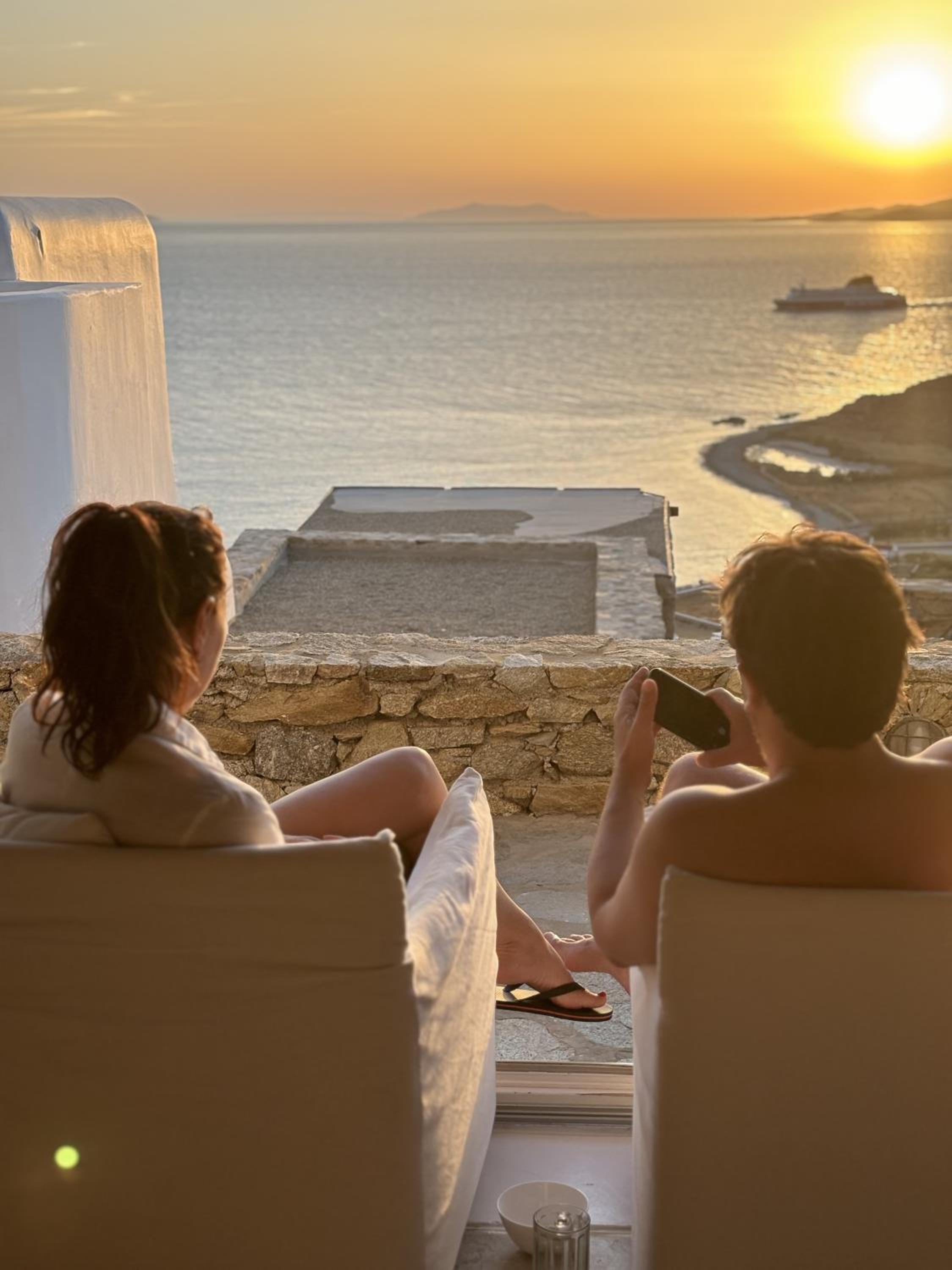 White Rock Suites & Villas