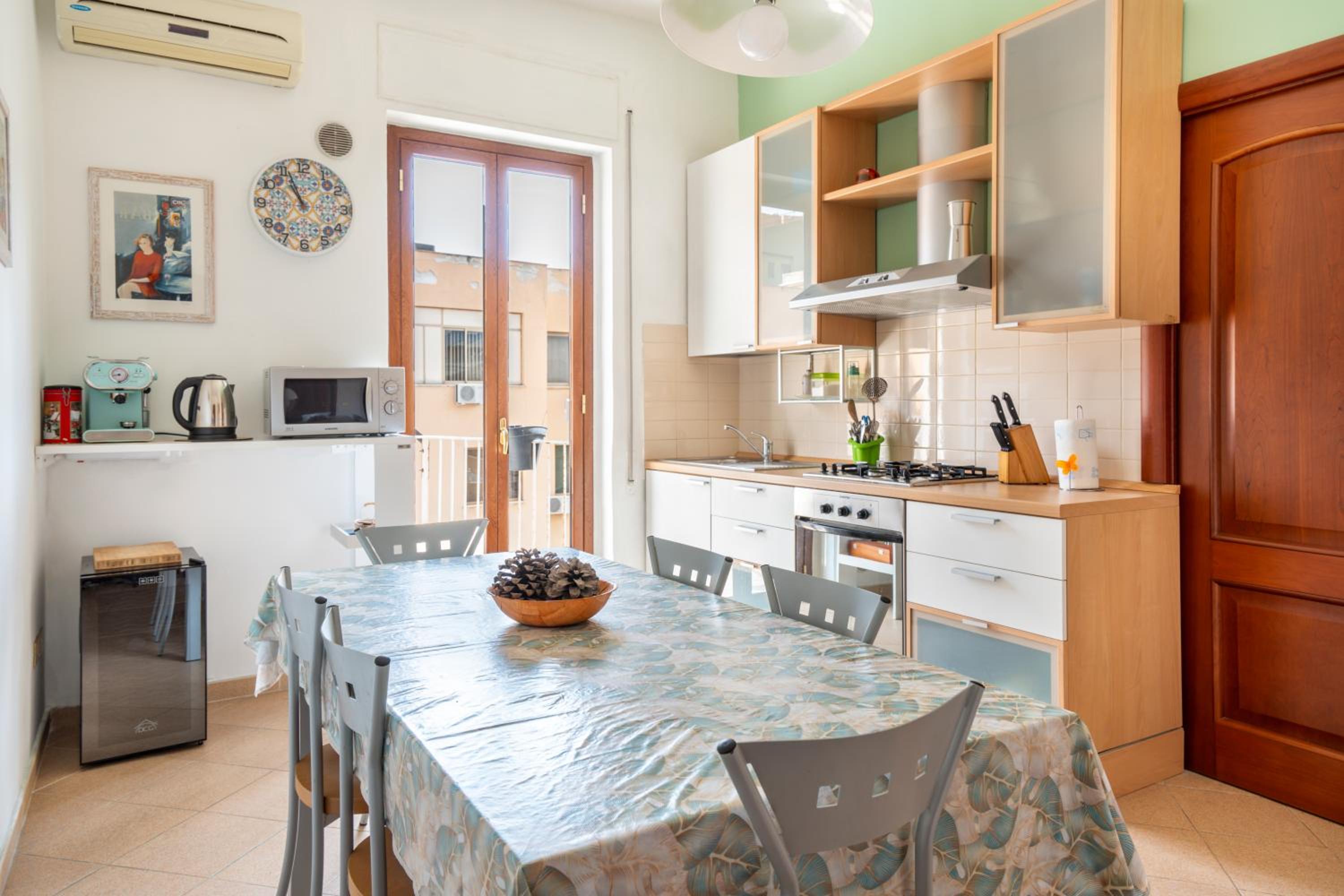 Casa Lov (Politeama) view 3
